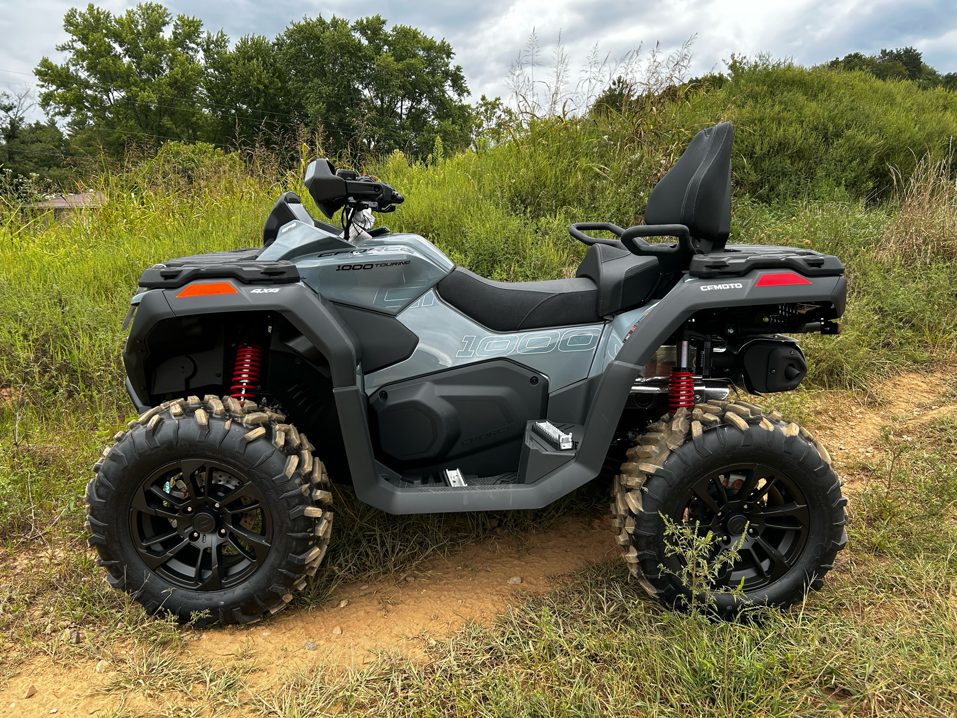 2025 CFMOTO CForce 1000 Touring in Marietta, Ohio - Photo 2