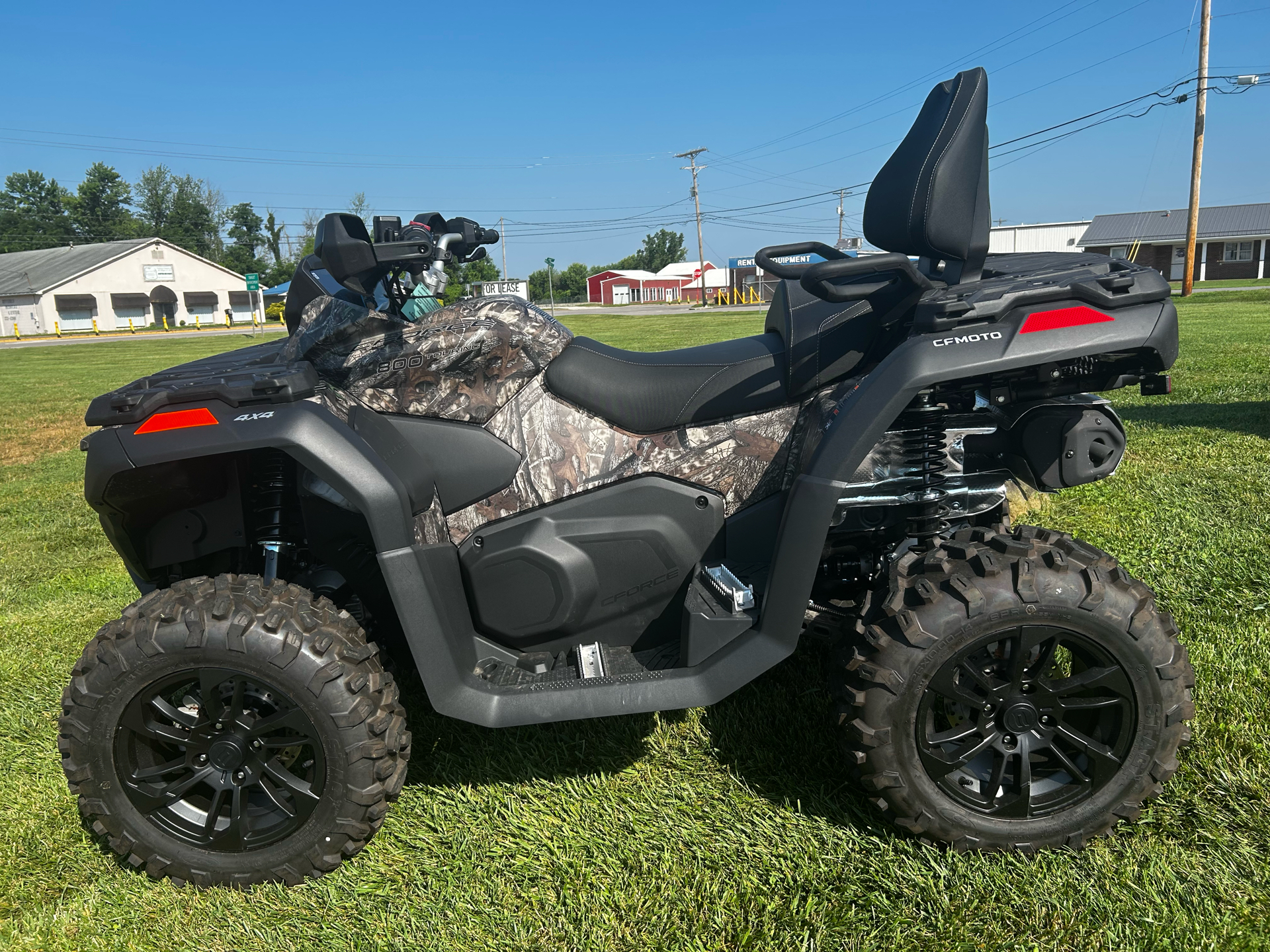 2025 CFMOTO CForce 800 Touring in Marietta, Ohio - Photo 1