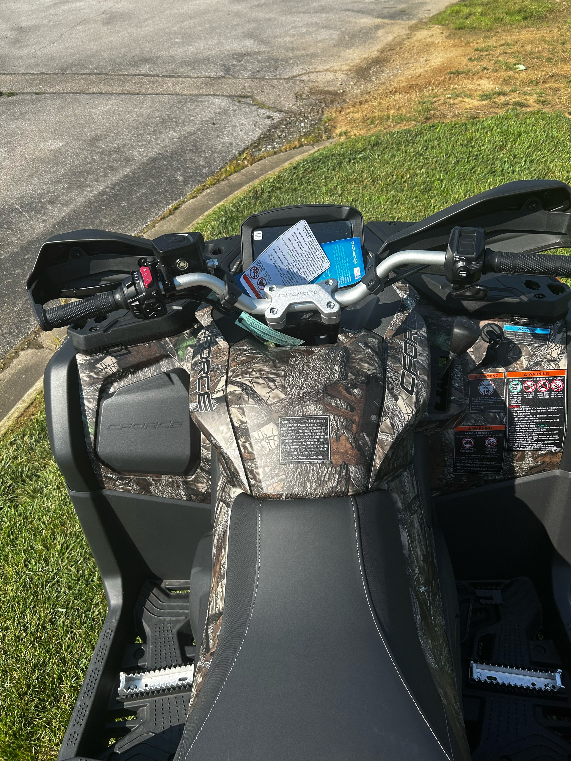 2025 CFMOTO CForce 800 Touring in Marietta, Ohio - Photo 2