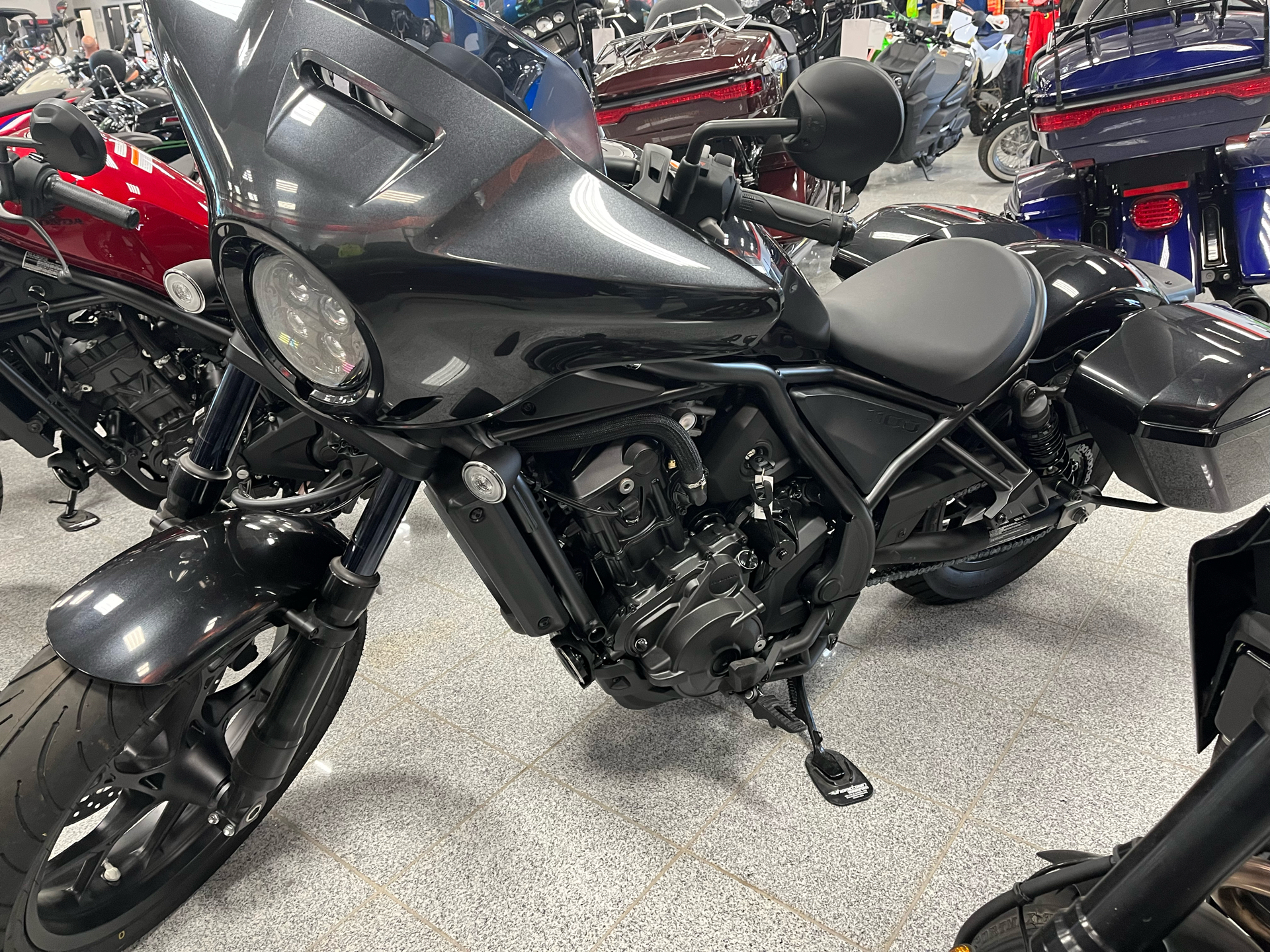 2023 Honda Rebel 1100T DCT in Marietta, Ohio - Photo 2