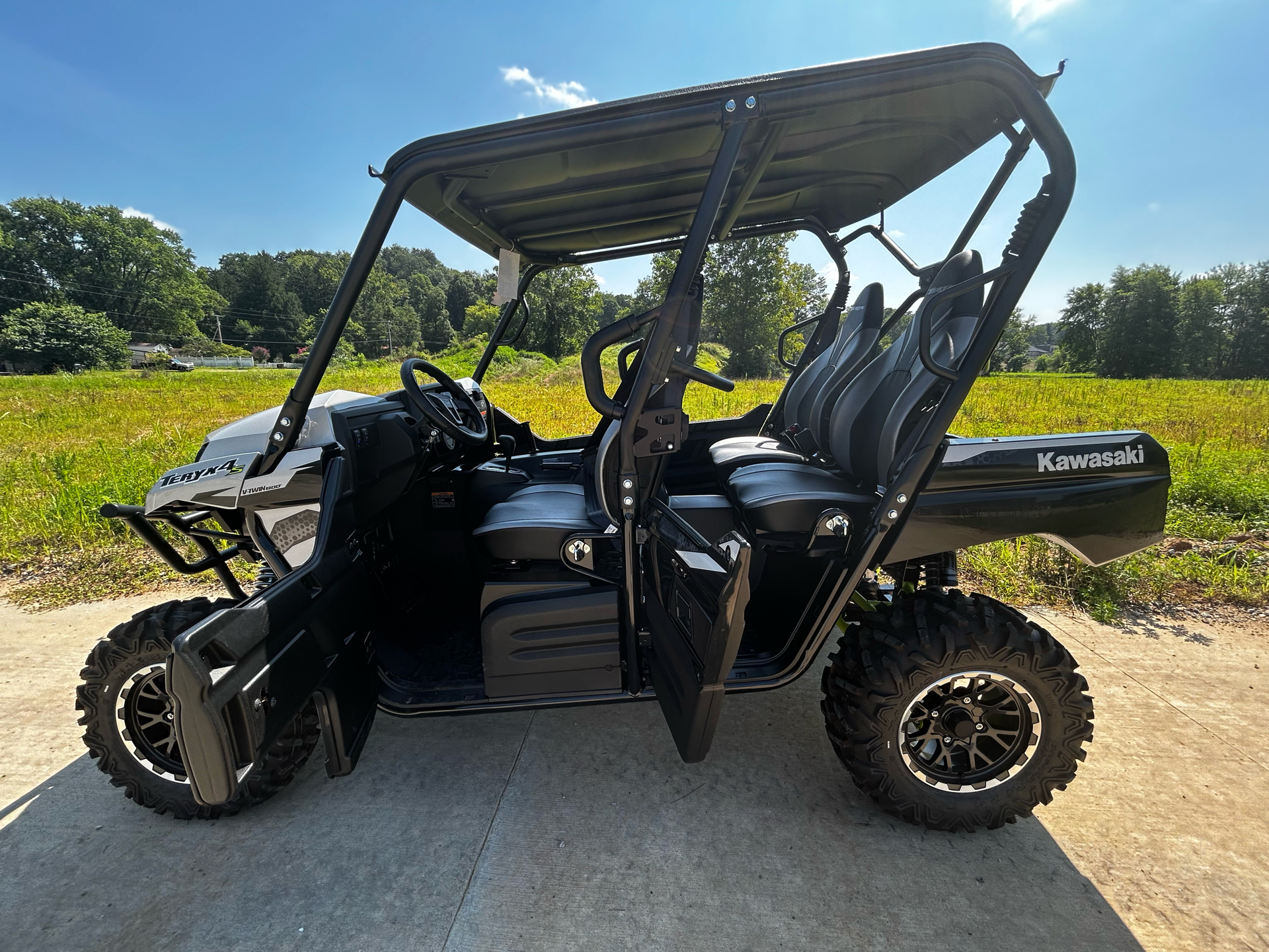 2025 Kawasaki Teryx4 S LE in Marietta, Ohio - Photo 4