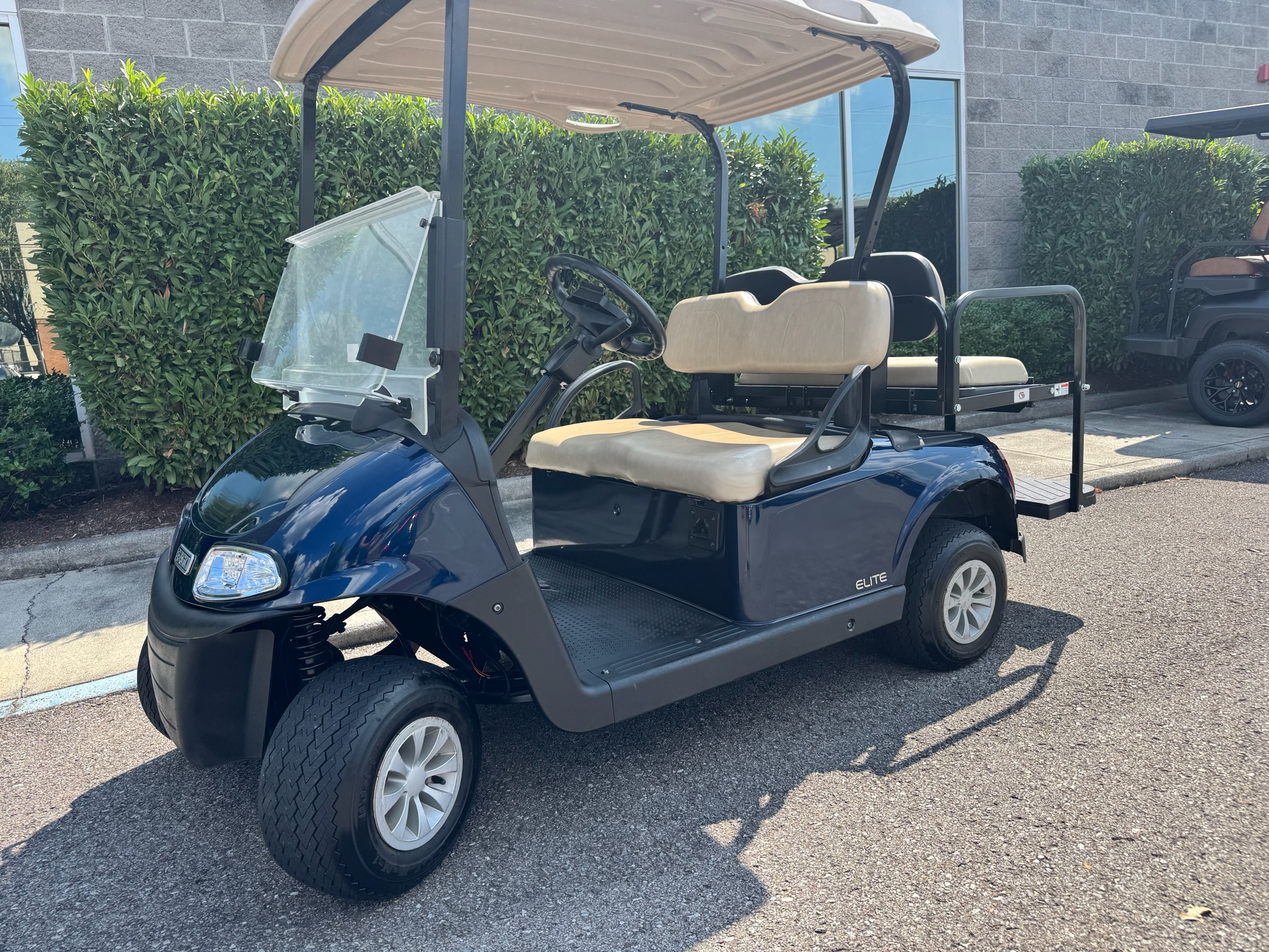 2023 EZGO RXV