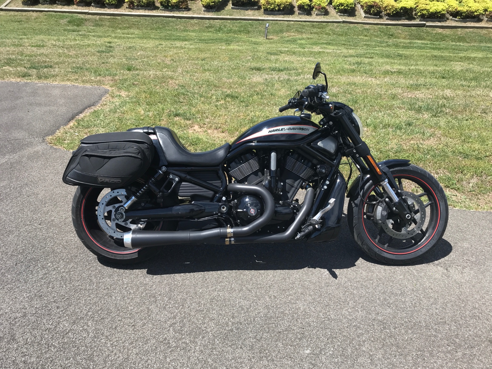 2016 NIGHT ROD SPECIAL