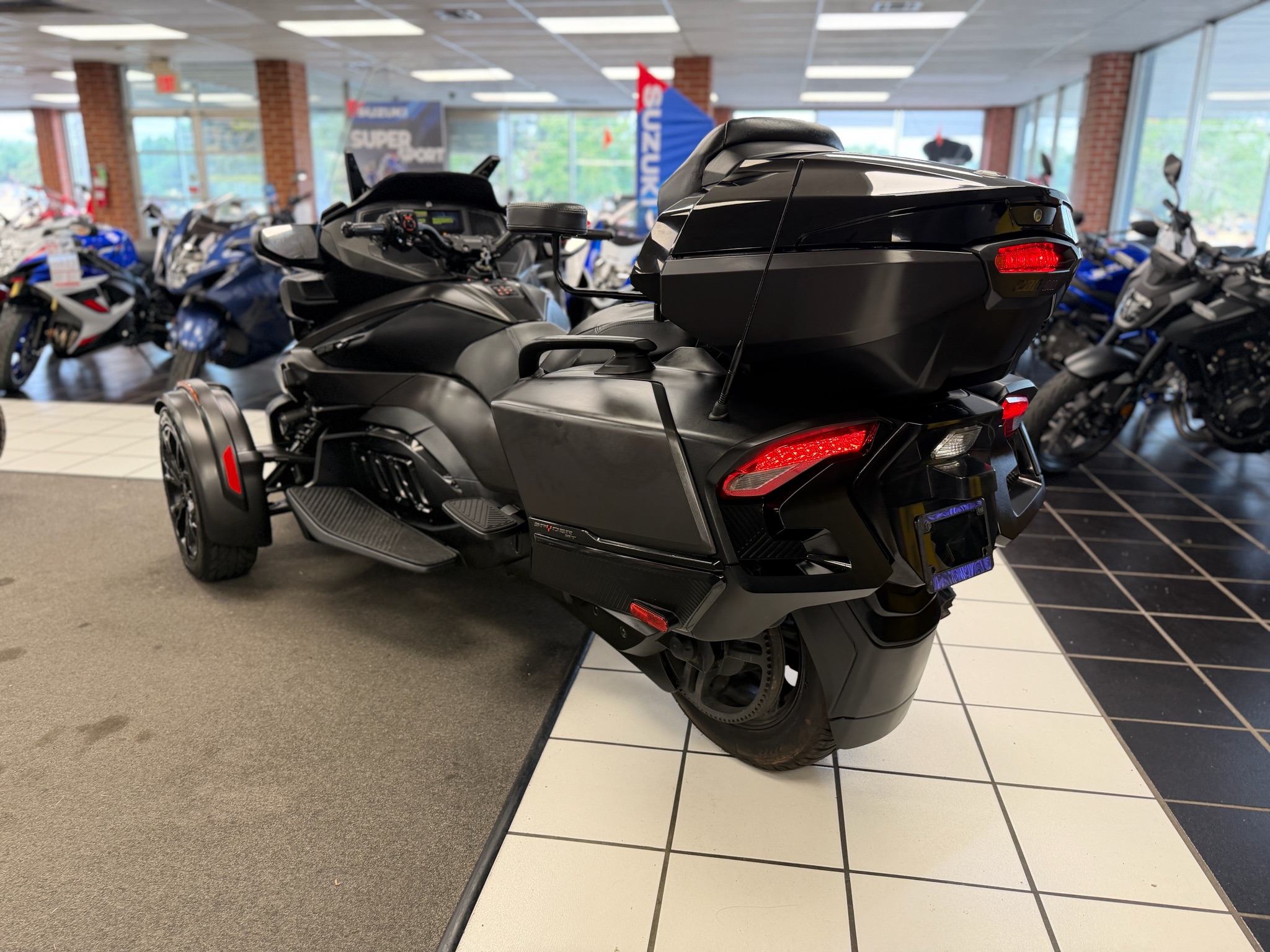 2023 Can-Am™ Spyder RT Limited 5
