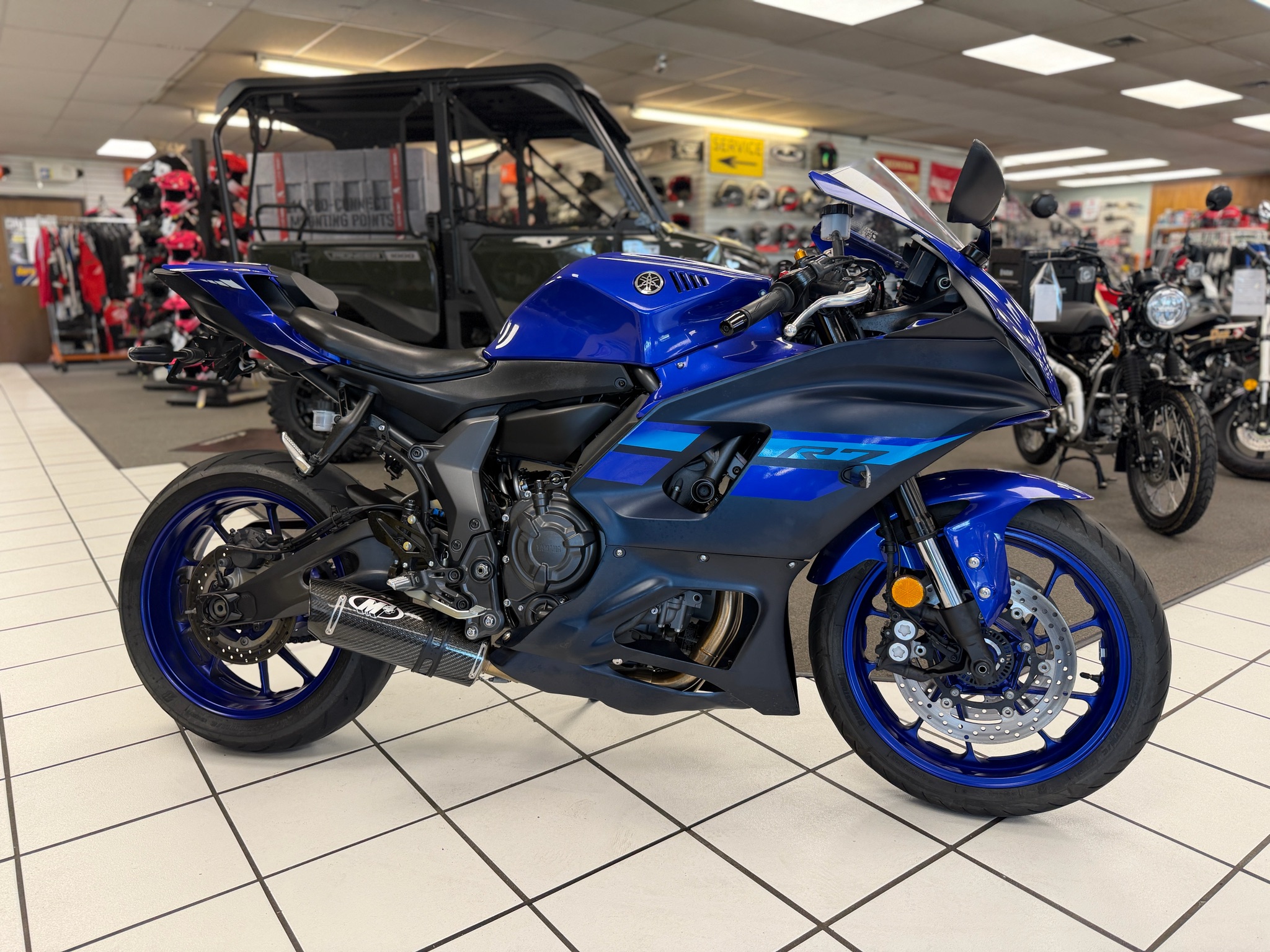 2024 Yamaha YZF-R7 1