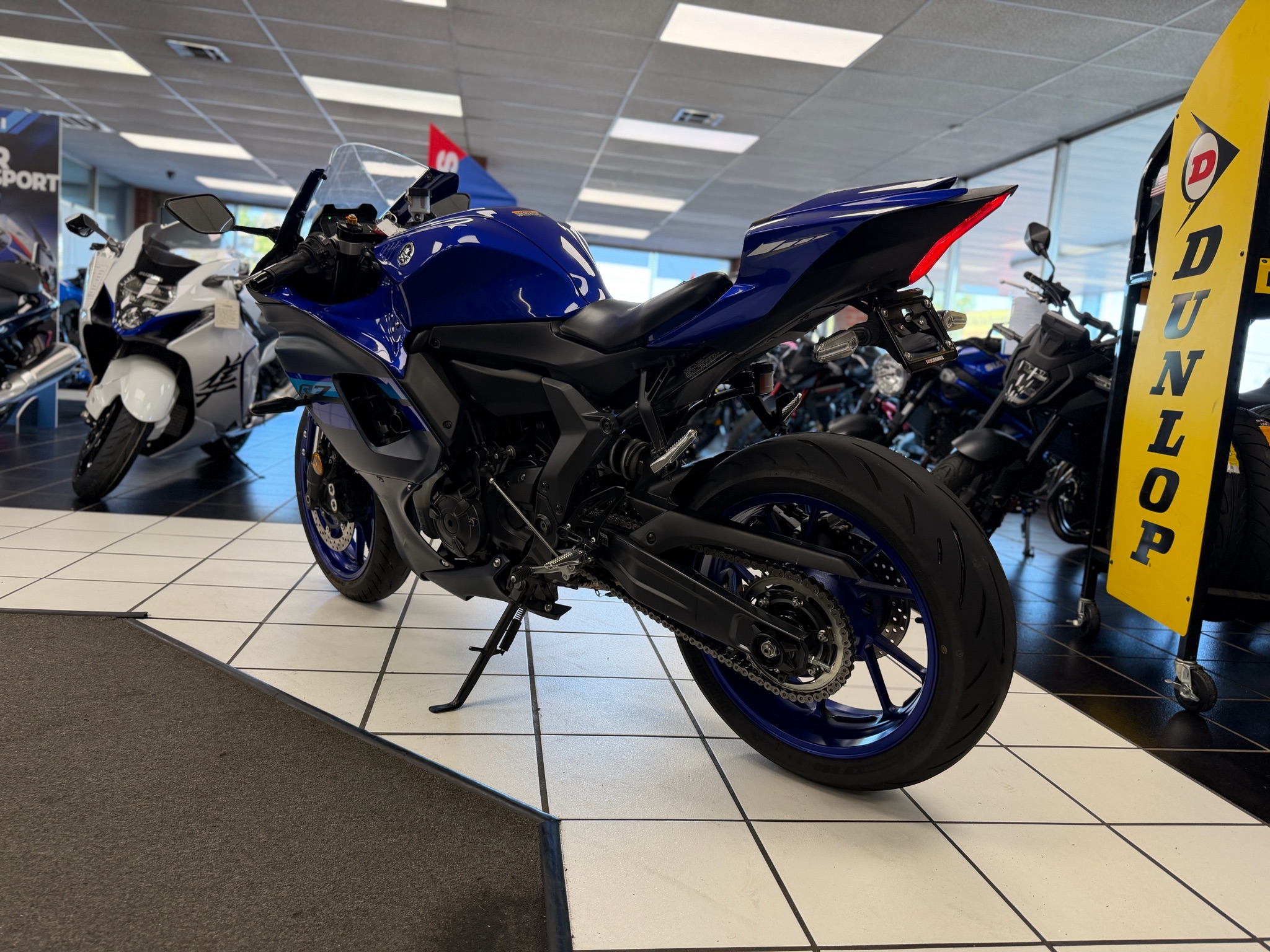 2024 Yamaha YZF-R7 5