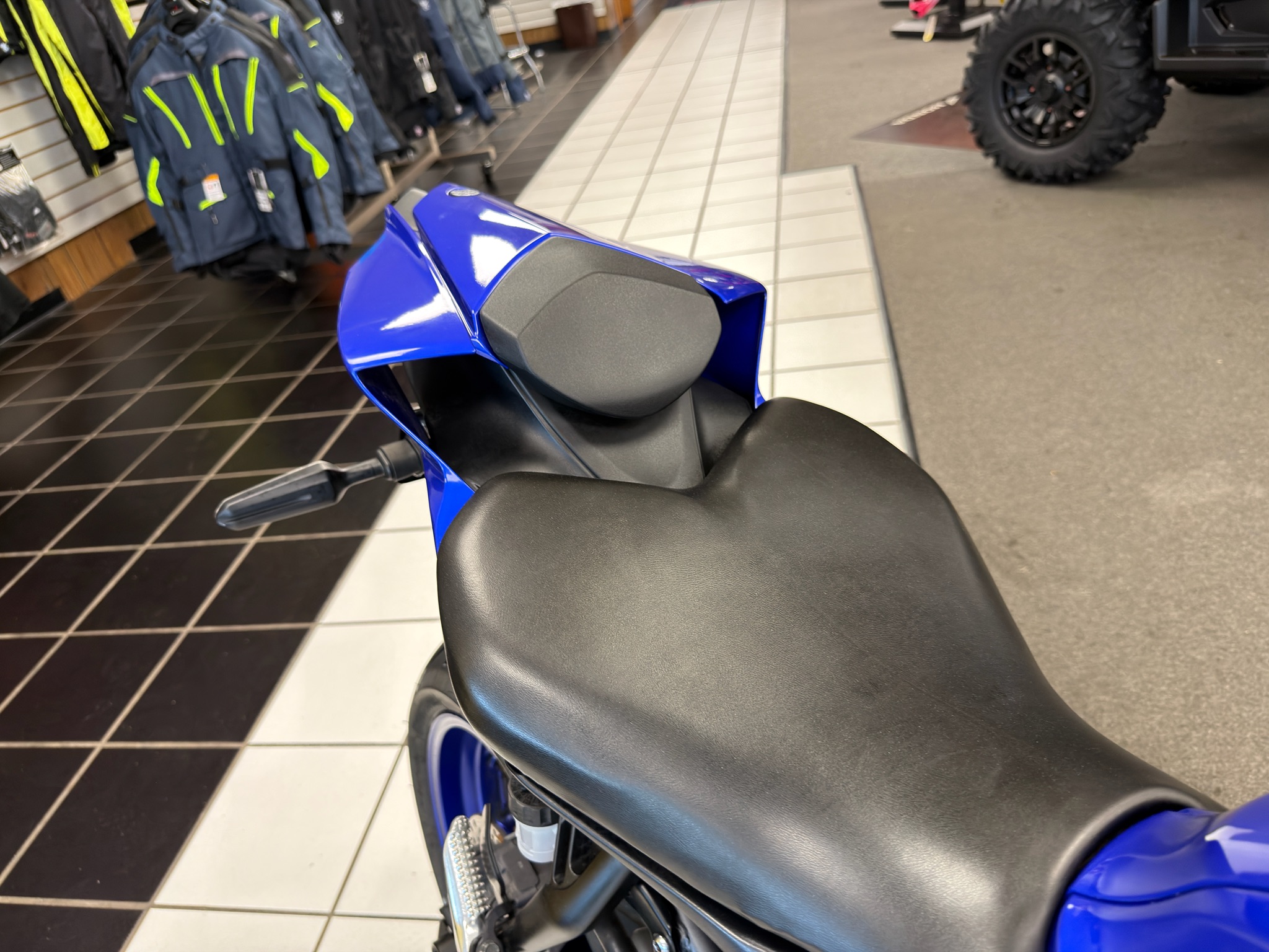 2024 Yamaha YZF-R7 9