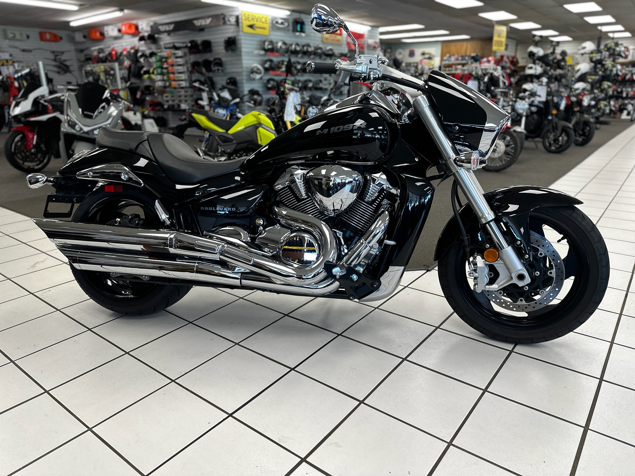 2025 Suzuki Boulevard M109R