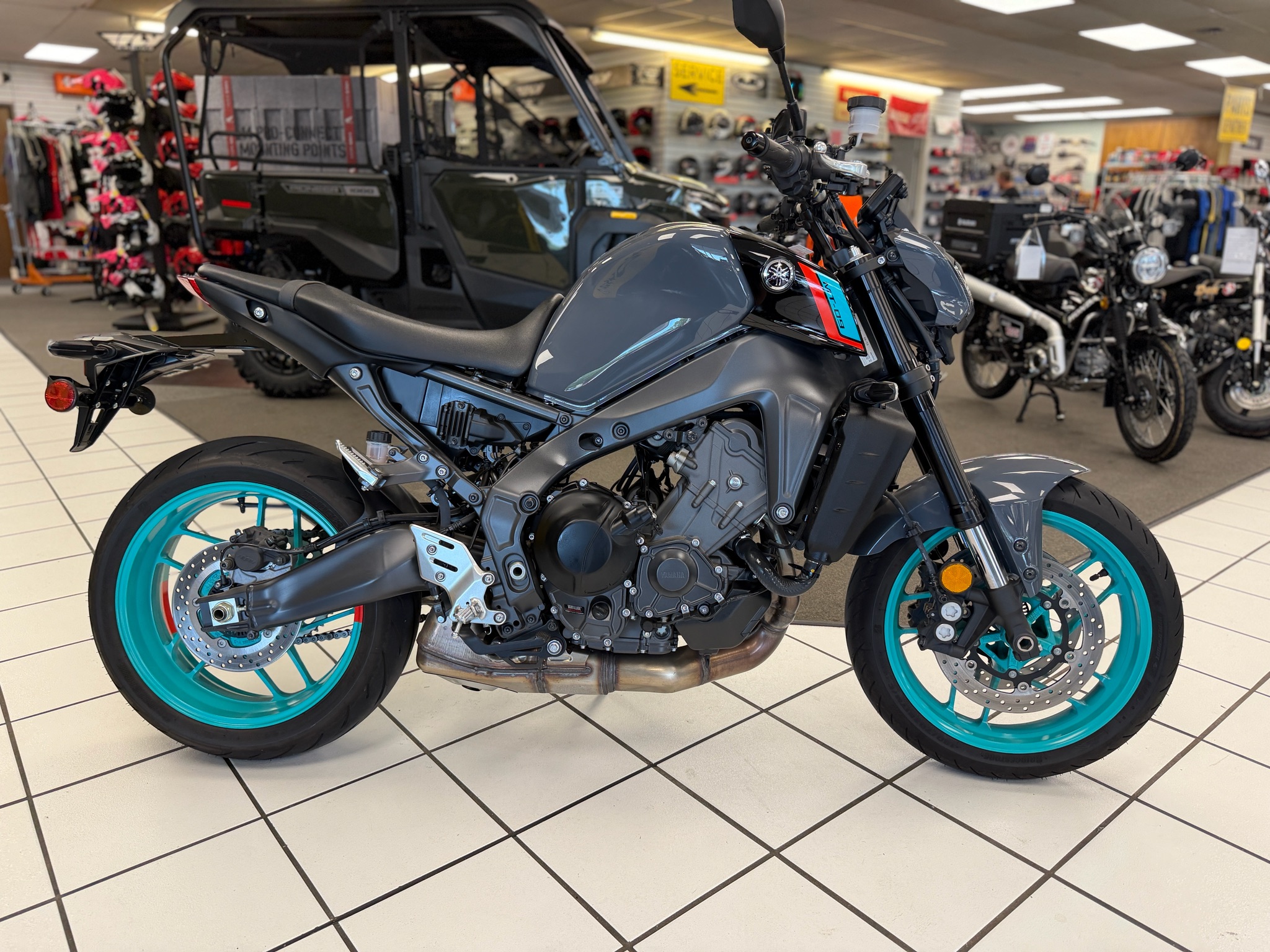 2023 Yamaha MT-09 1