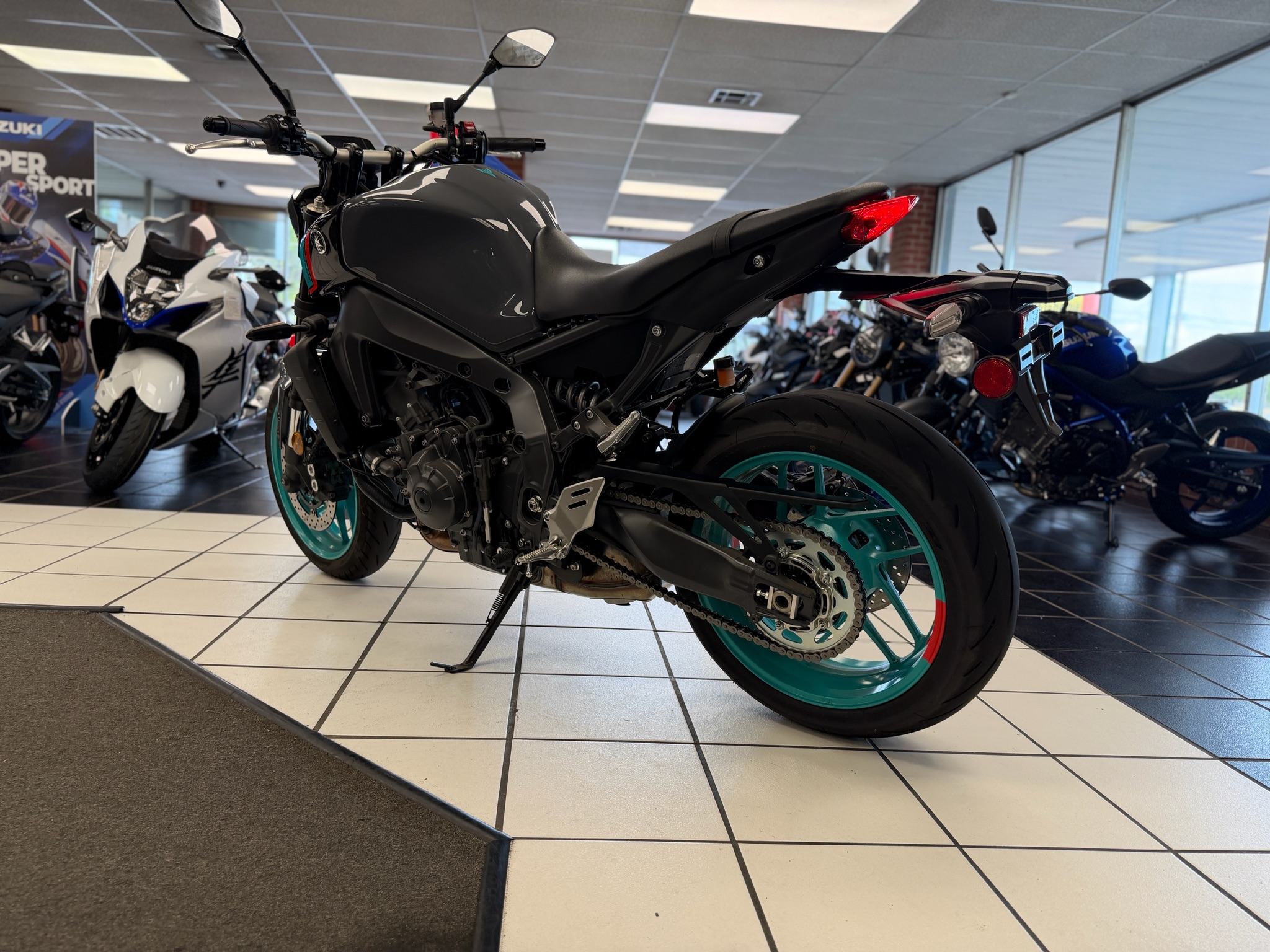 2023 Yamaha MT-09 5