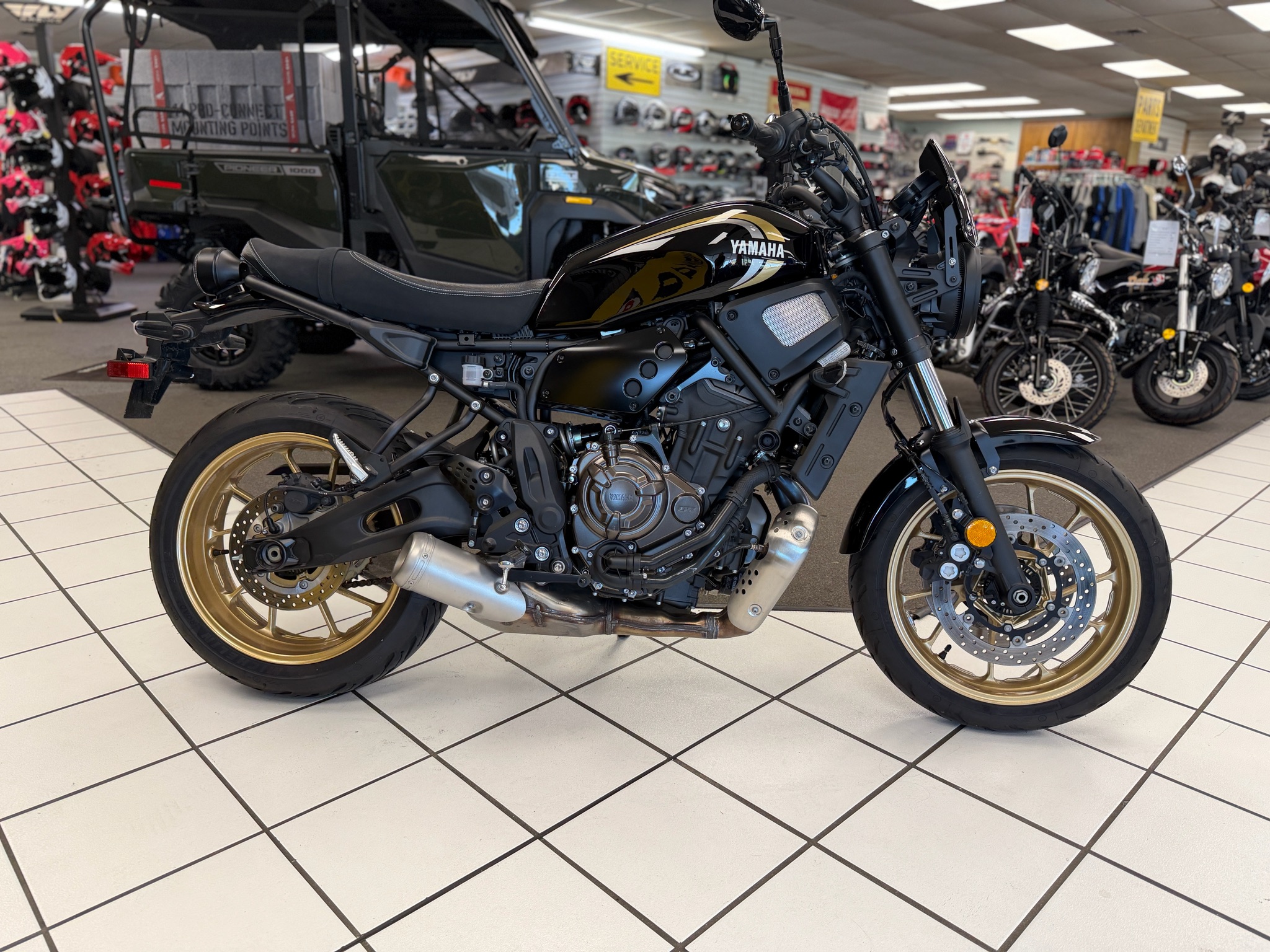 2023 Yamaha XSR700
