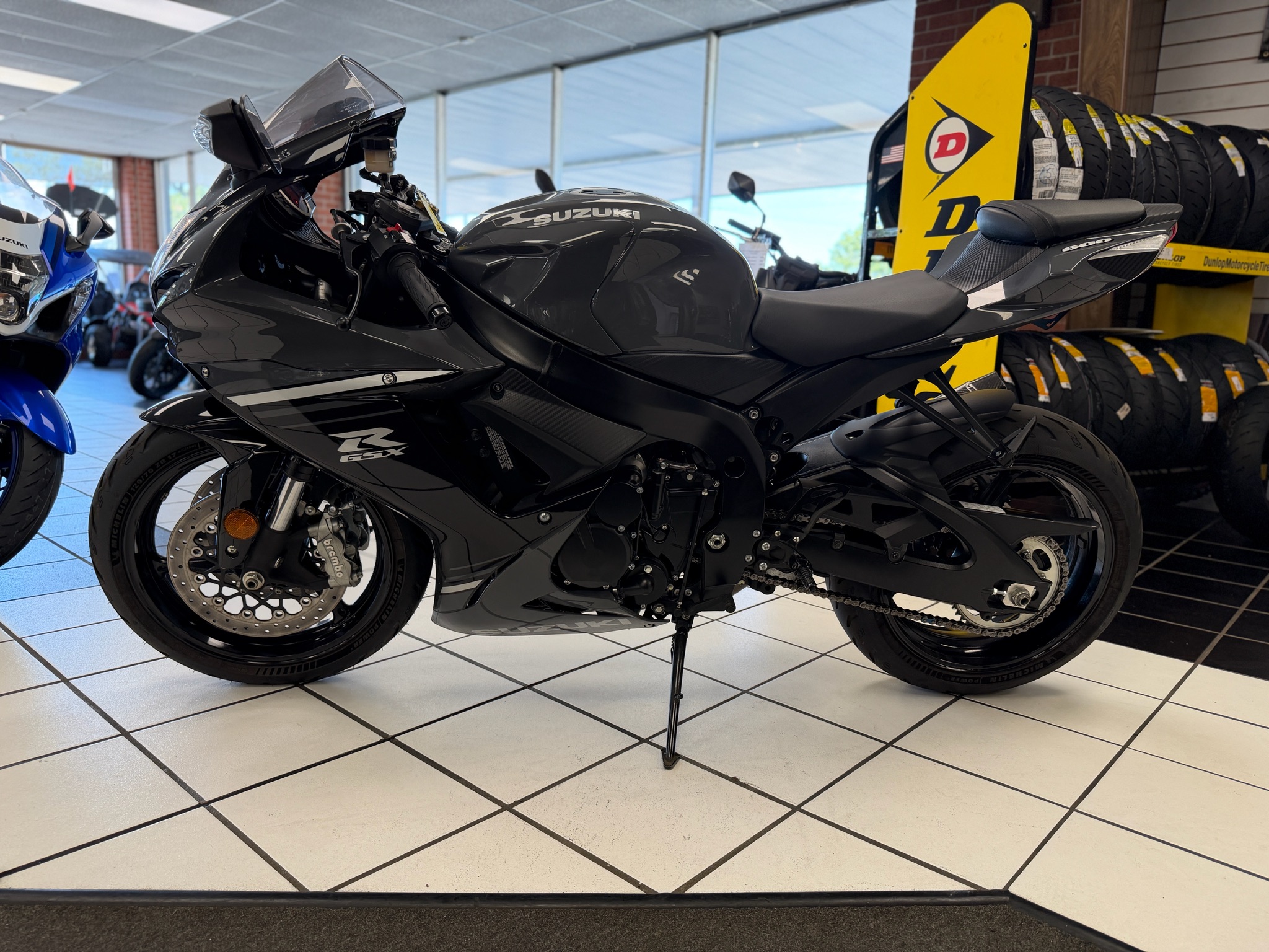 2025 Suzuki GSX-R600 6