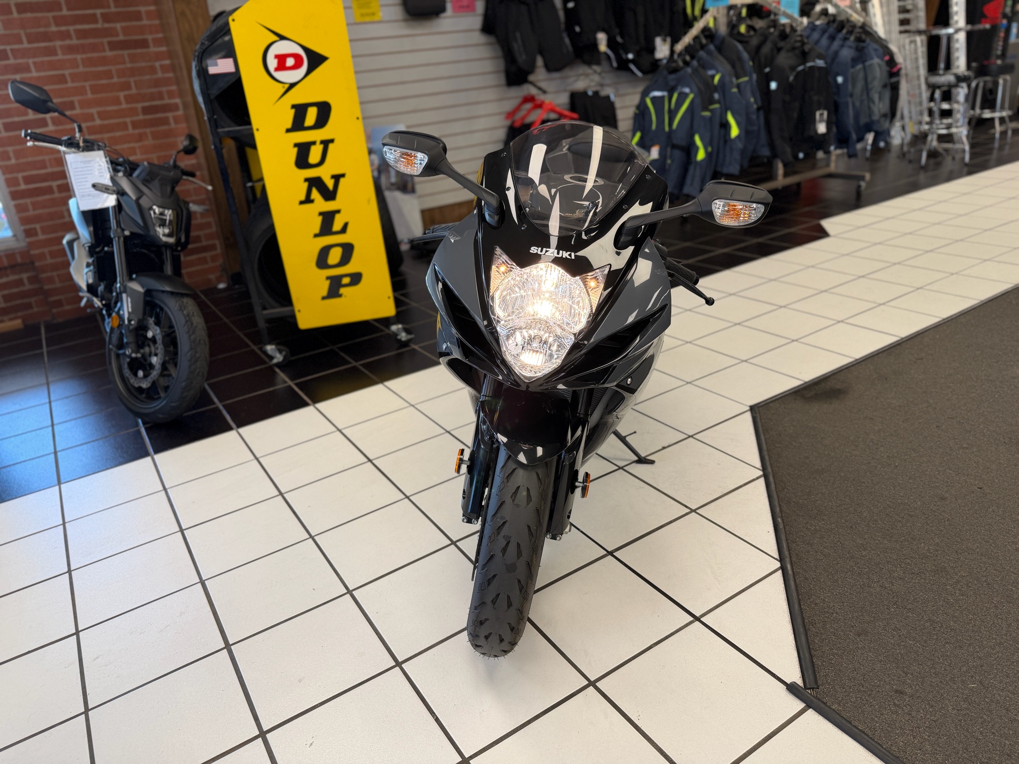 2025 Suzuki GSX-R600 8