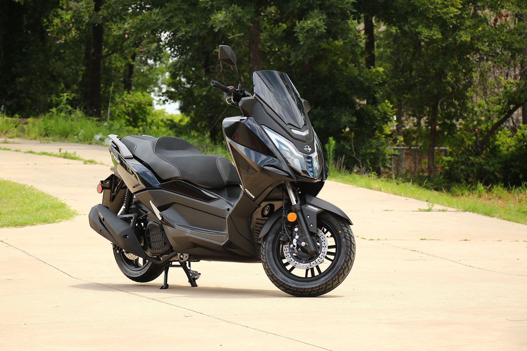 New 2024 Freedom Scooter Storm 150XH Gloss Yellow FREA00144