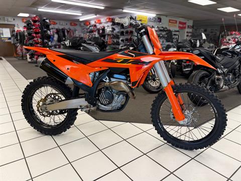 2025 KTM 250 SX-F — photo 1 of 7