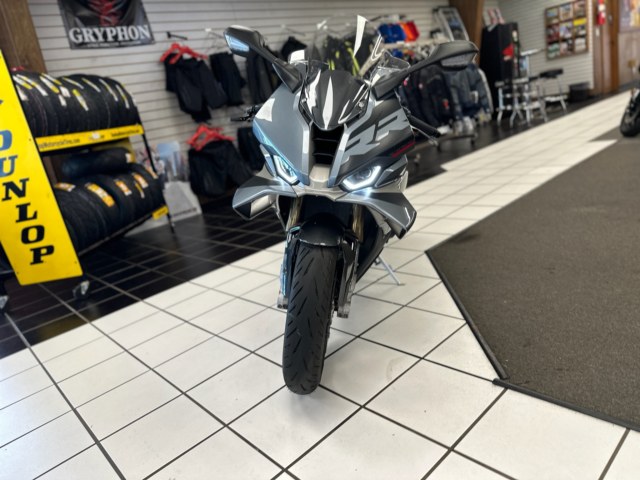 2025 BMW S 1000 RR 7