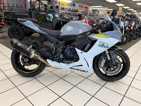 2022 Suzuki GSX-R750 — photo 1 of 13