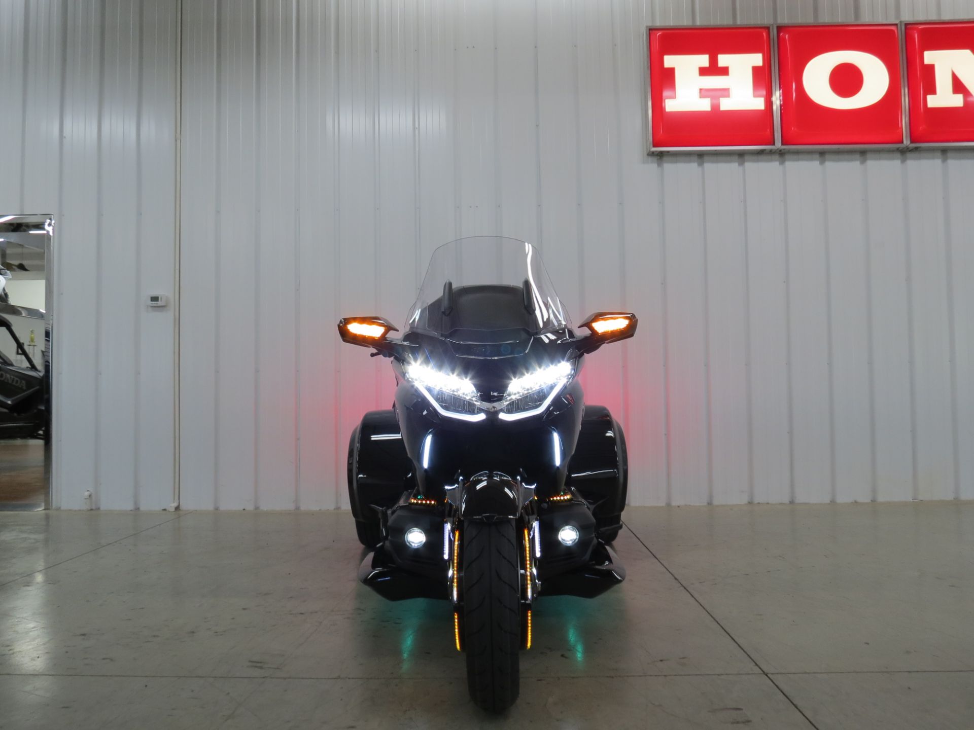 2023 Honda Gold Wing Tour Automatic DCT 8