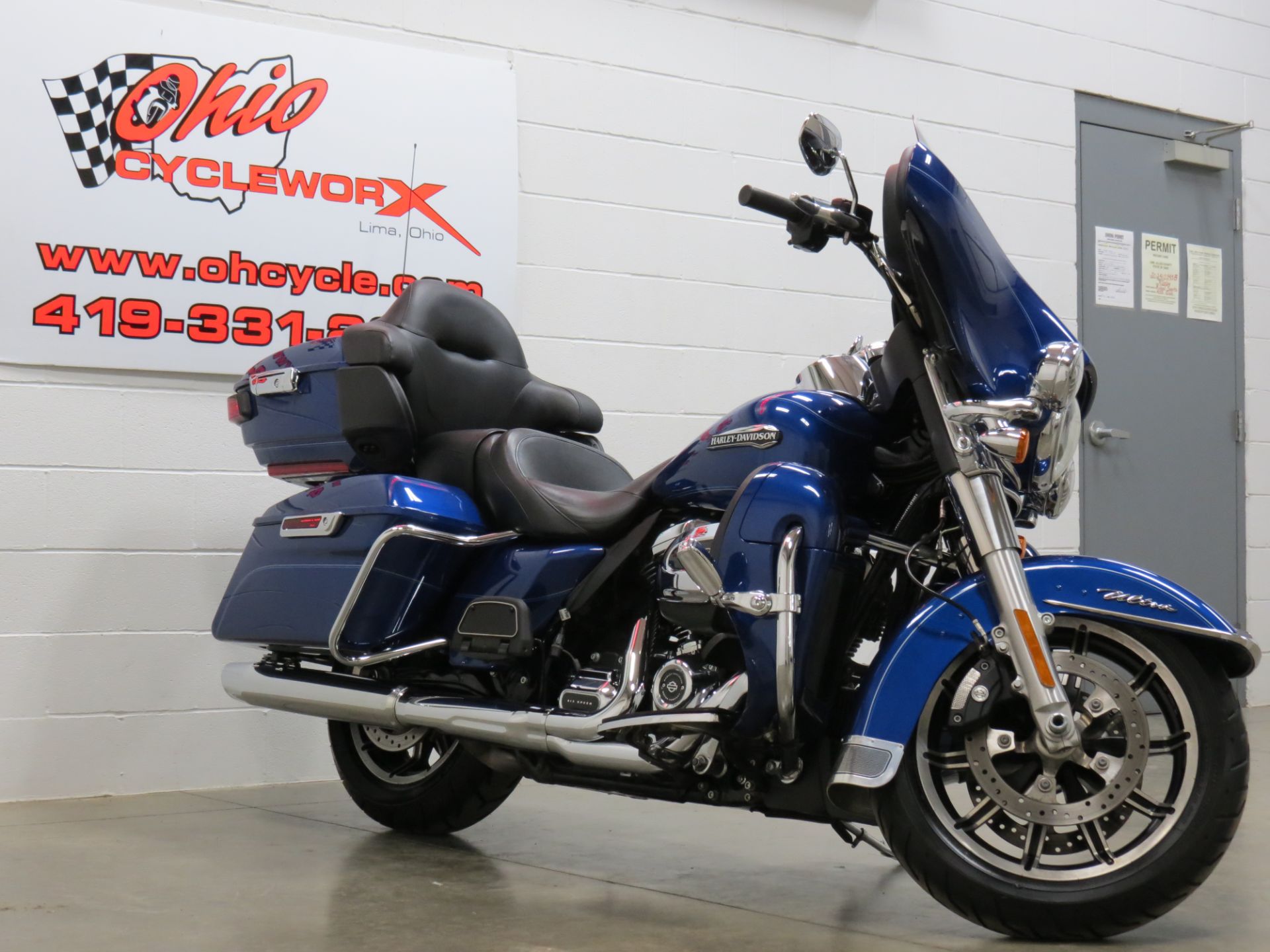 2017 Harley-Davidson Electra Glide® Ultra Classic® in Lima, Ohio - Photo 4
