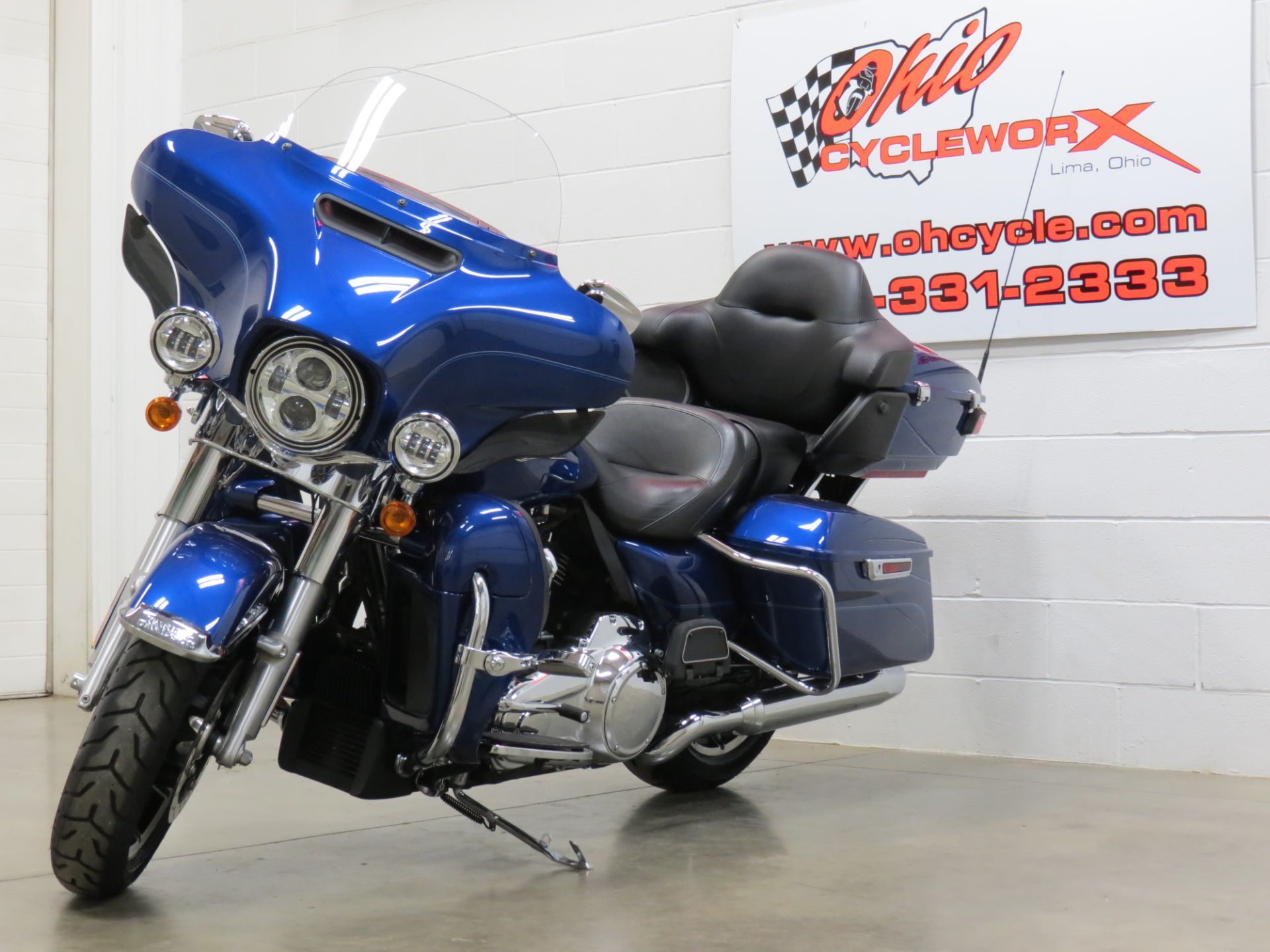 2017 Harley-Davidson Electra Glide® Ultra Classic® in Lima, Ohio - Photo 6