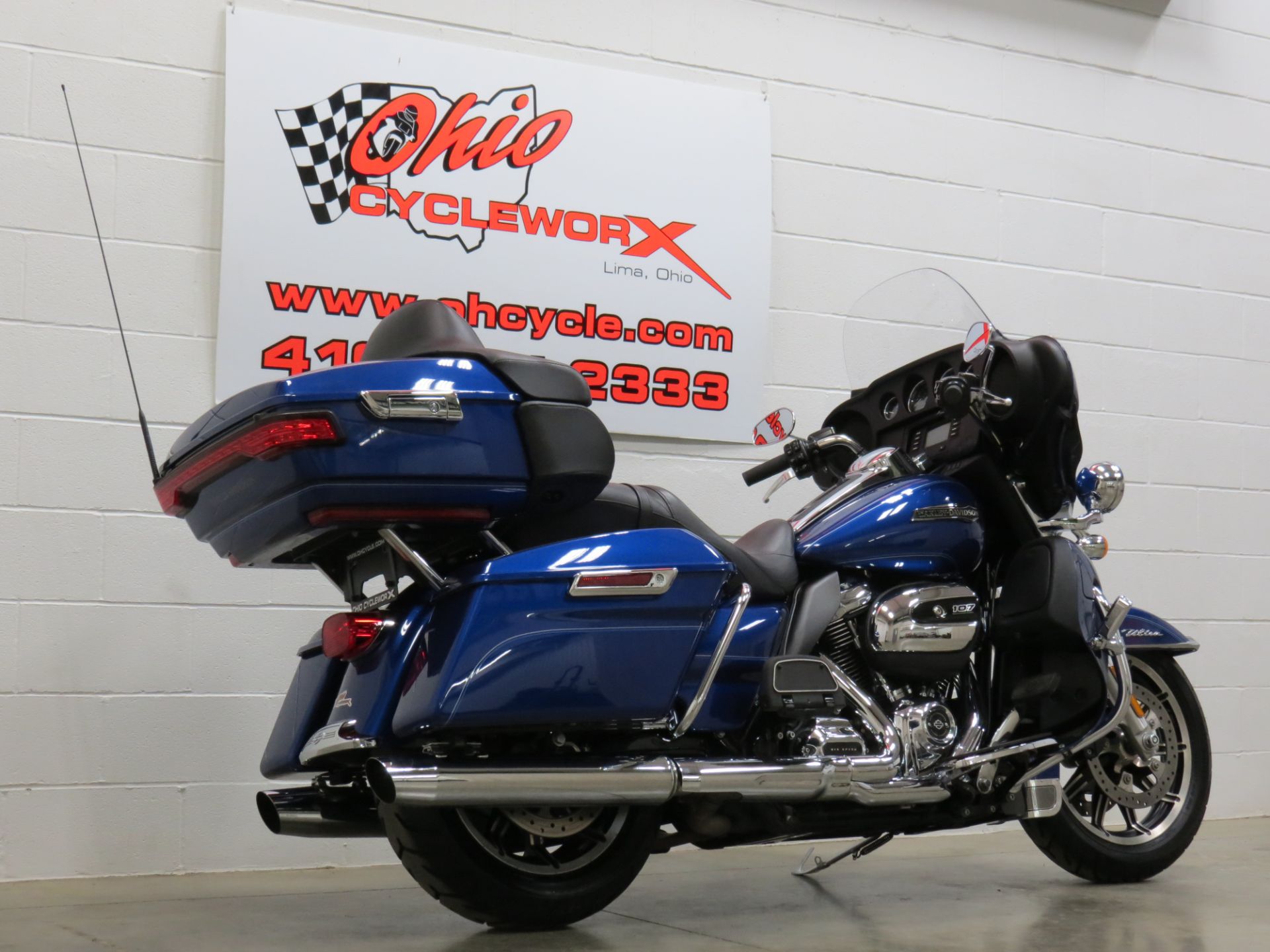 2017 Harley-Davidson Electra Glide® Ultra Classic® in Lima, Ohio - Photo 9