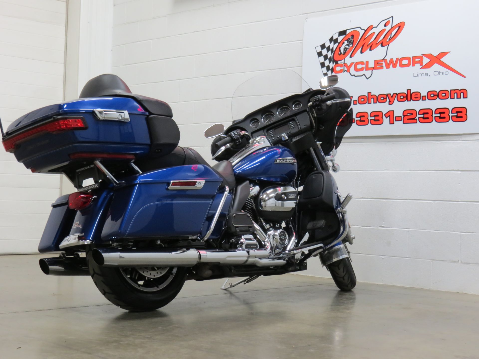 2017 Harley-Davidson Electra Glide® Ultra Classic® in Lima, Ohio - Photo 10