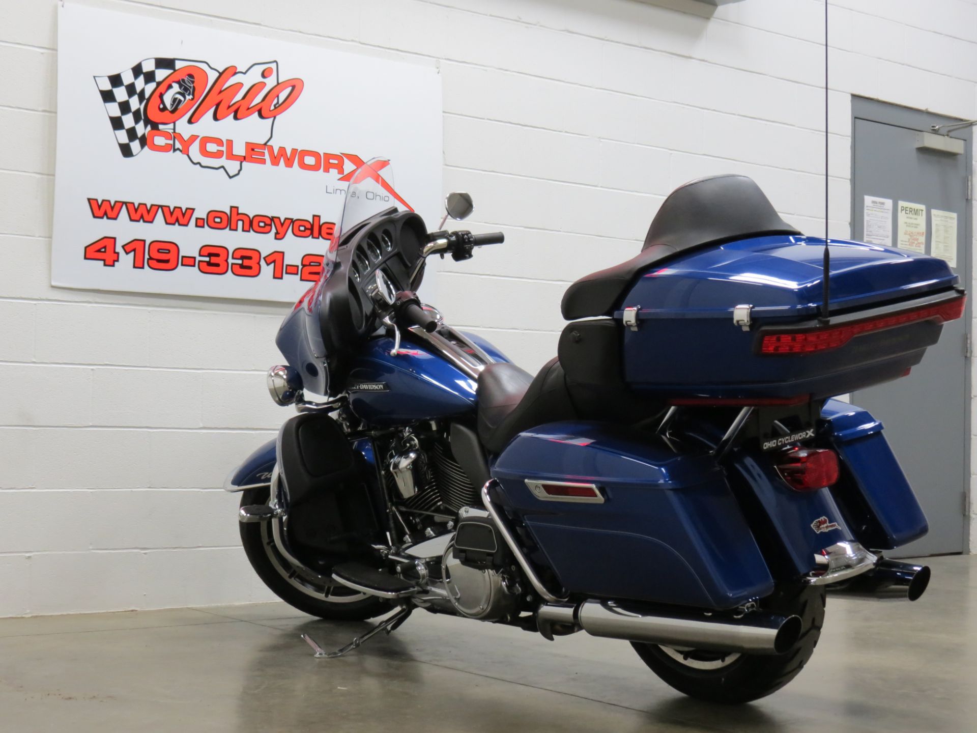 2017 Harley-Davidson Electra Glide® Ultra Classic® in Lima, Ohio - Photo 12
