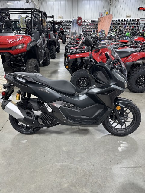 2027 Honda ADV160 — photo 1 of 13