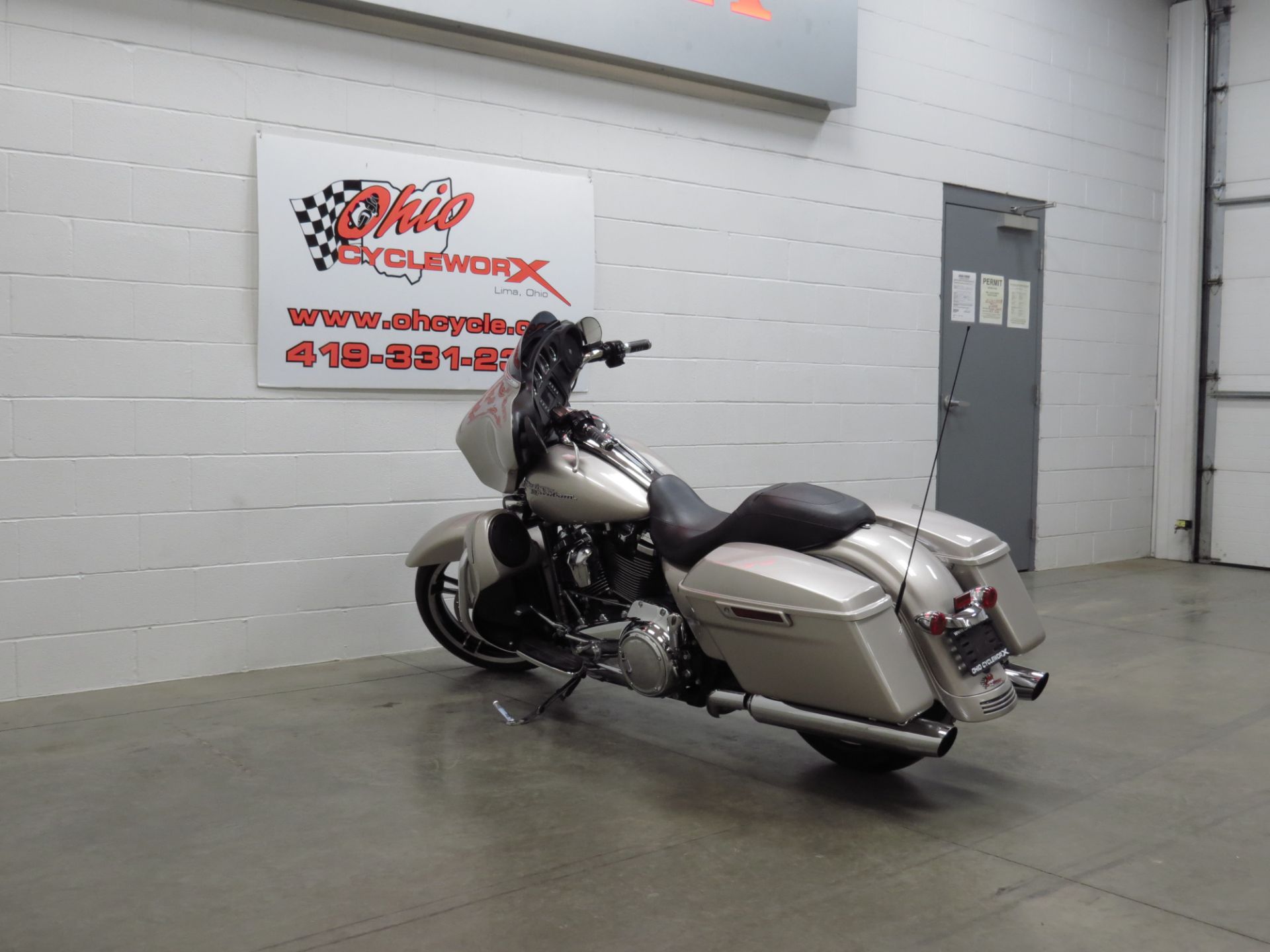 2018 Harley-Davidson Street Glide® in Lima, Ohio - Photo 6