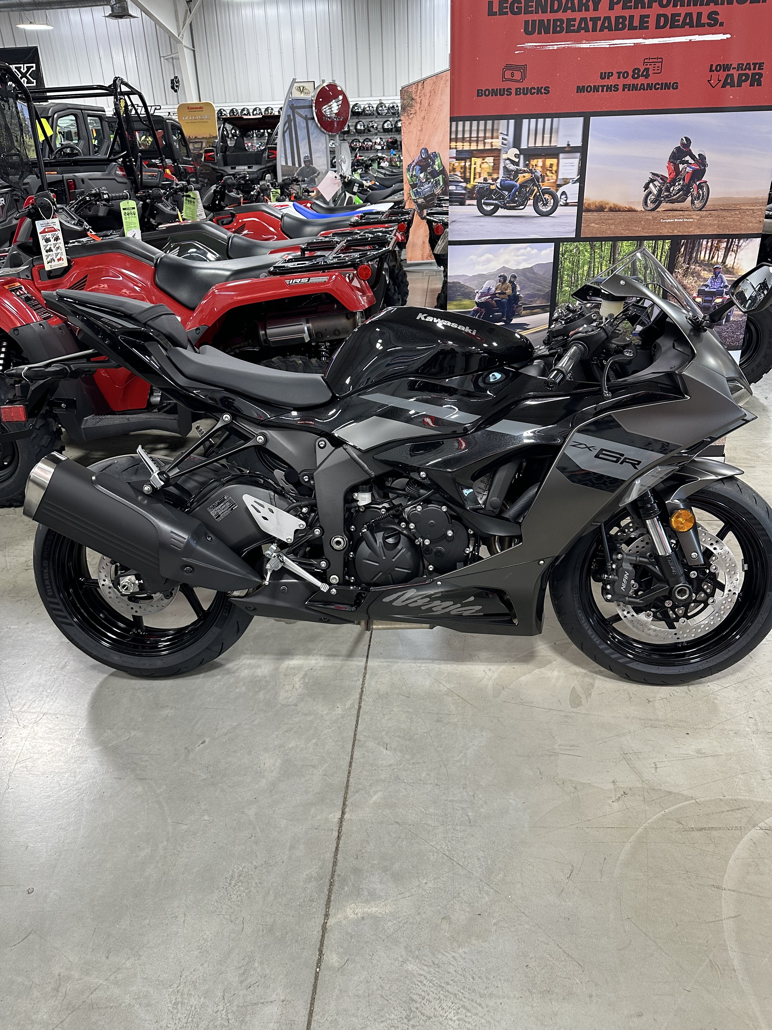2026 Kawasaki Ninja® ZX-6R 2