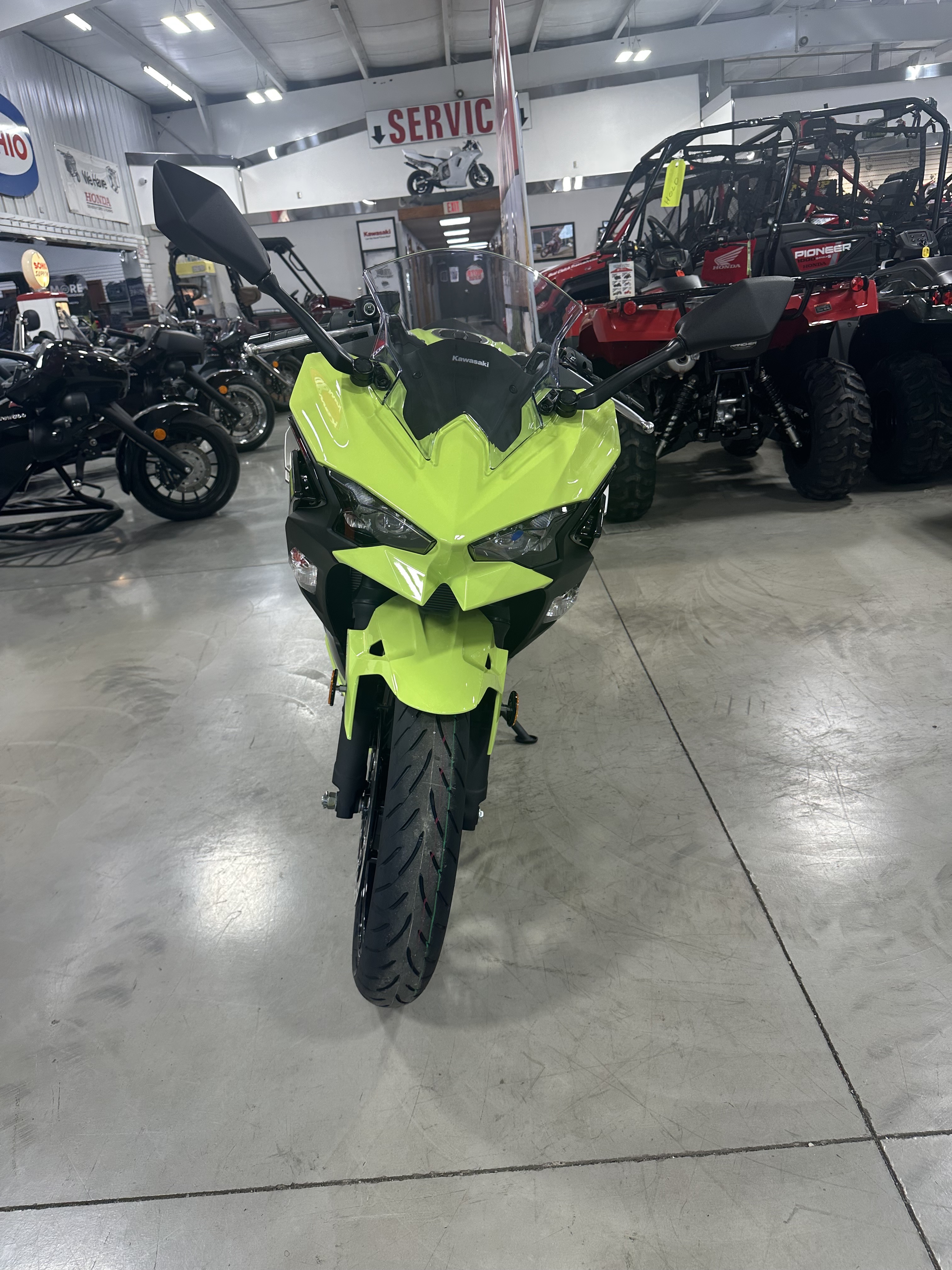 2026 Kawasaki Ninja® 500 ABS 3