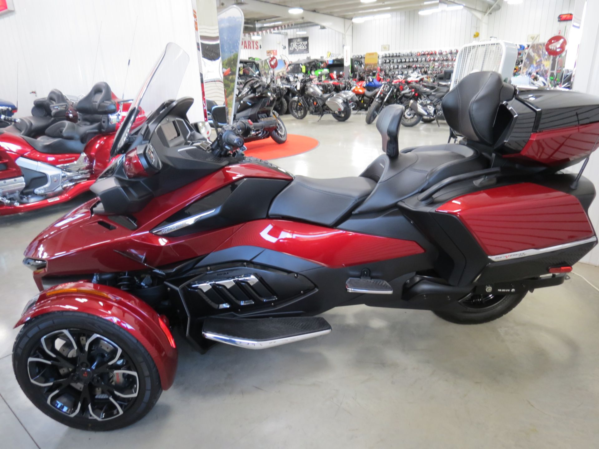 2021 Can-Am Spyder RT Limited in Lima, Ohio - Photo 1