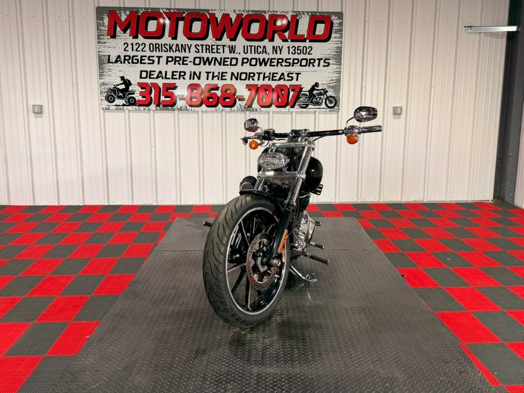 2016 Harley-Davidson Breakout® 3