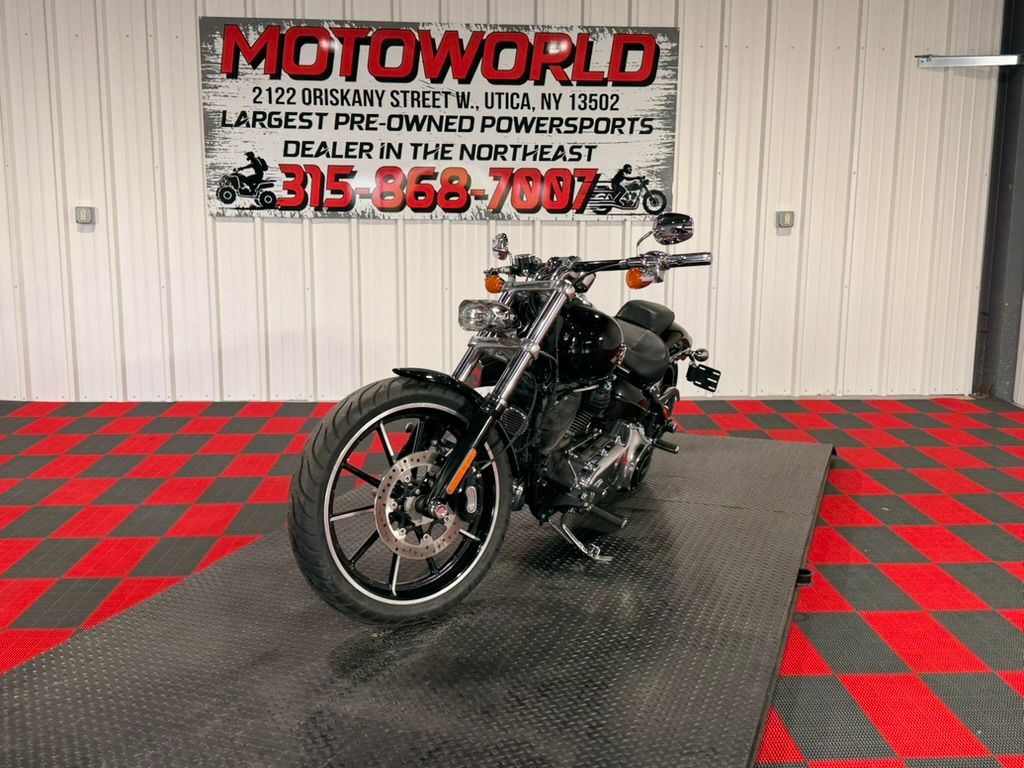 2016 Harley-Davidson Breakout® 4