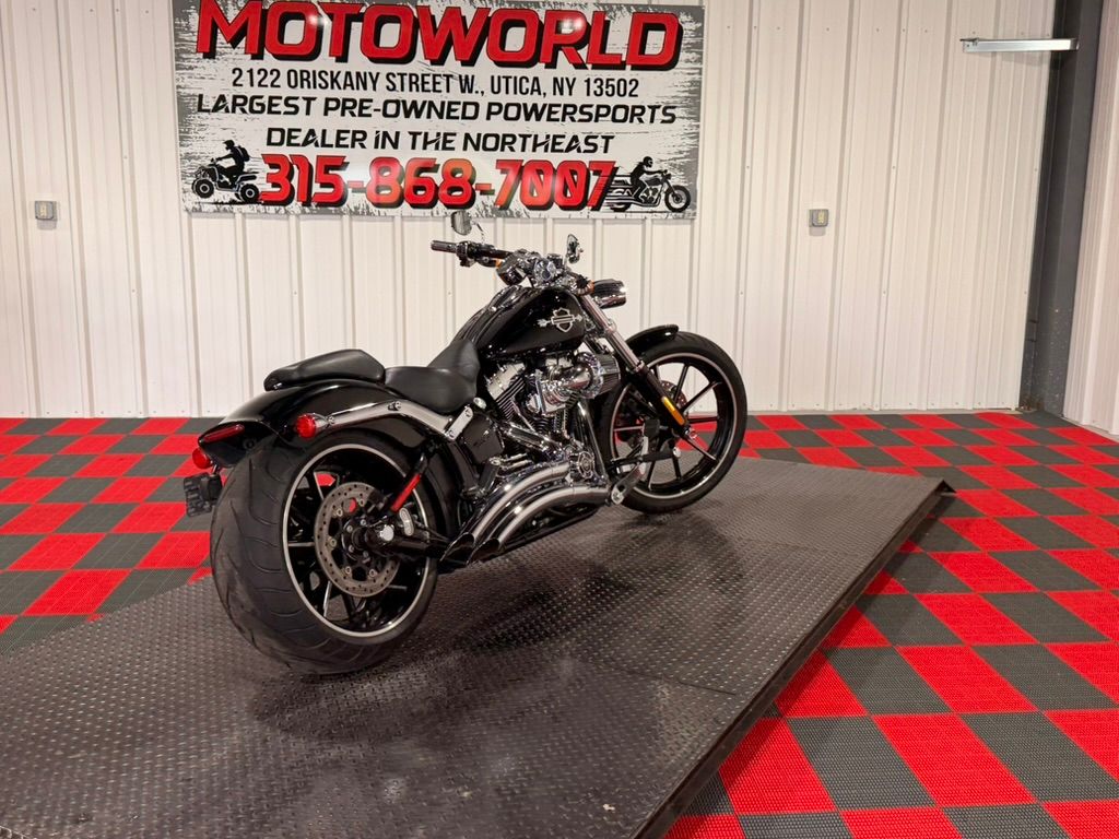2016 Harley-Davidson Breakout® 9