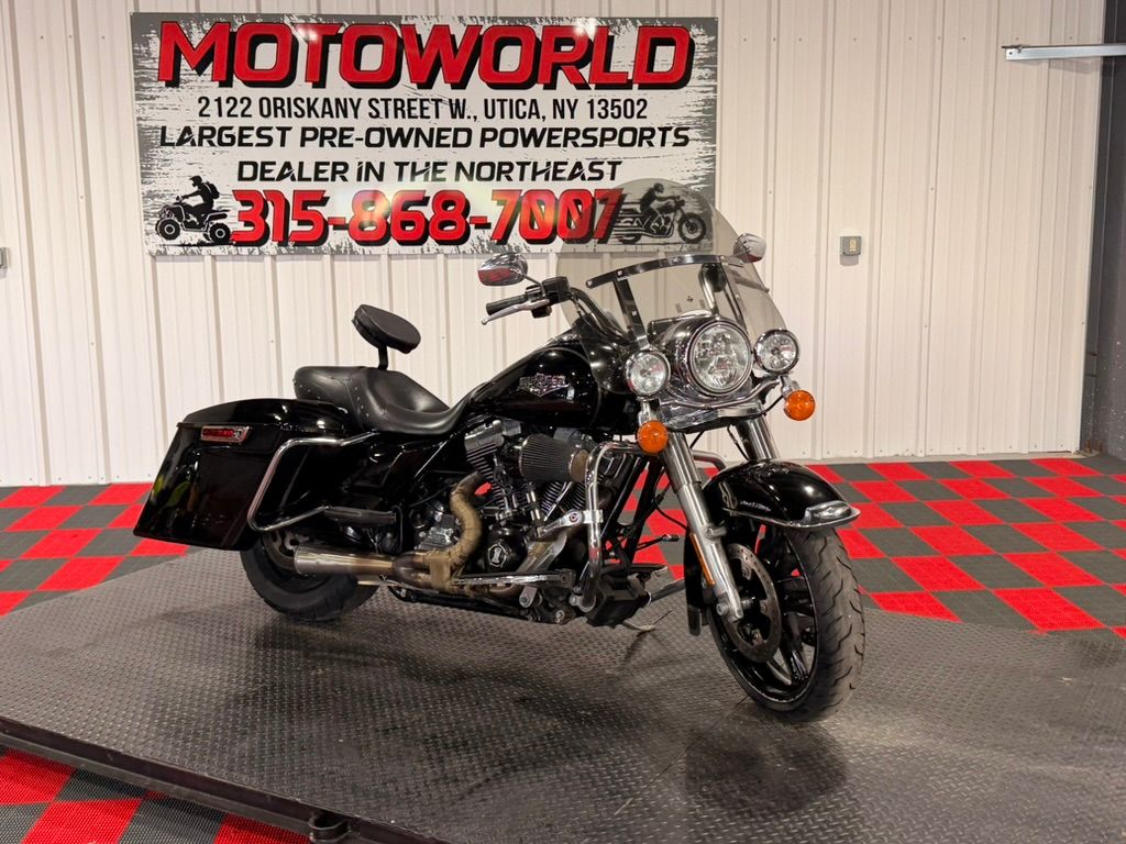 2015 Harley-Davidson Road King® 5