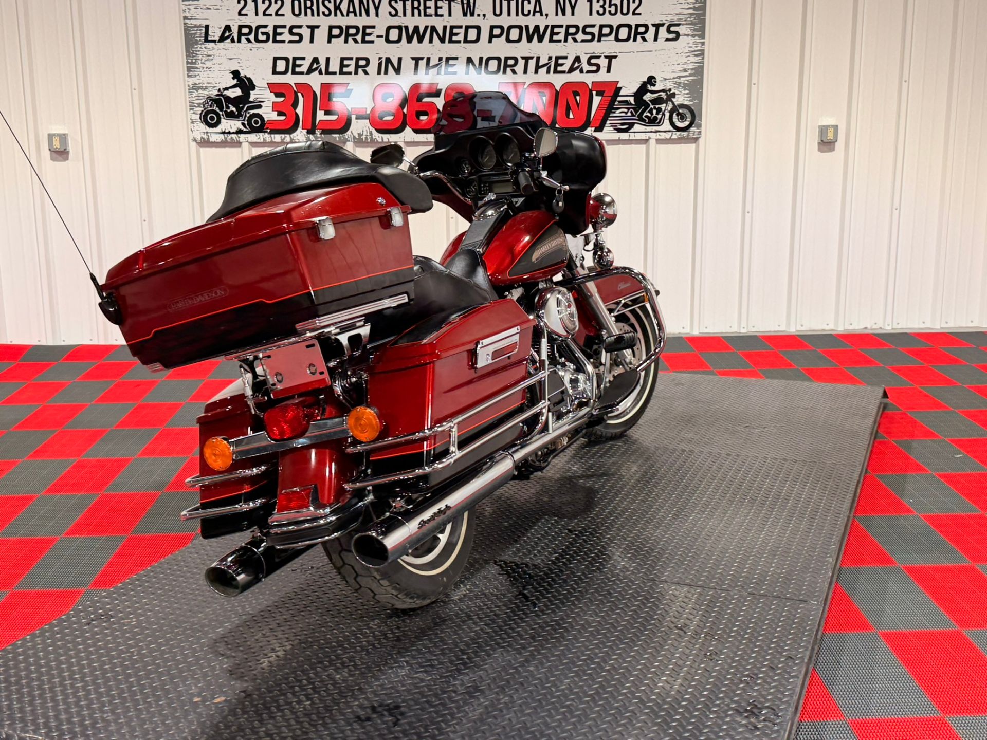 2006 Harley-Davidson Electra Glide® Classic 8