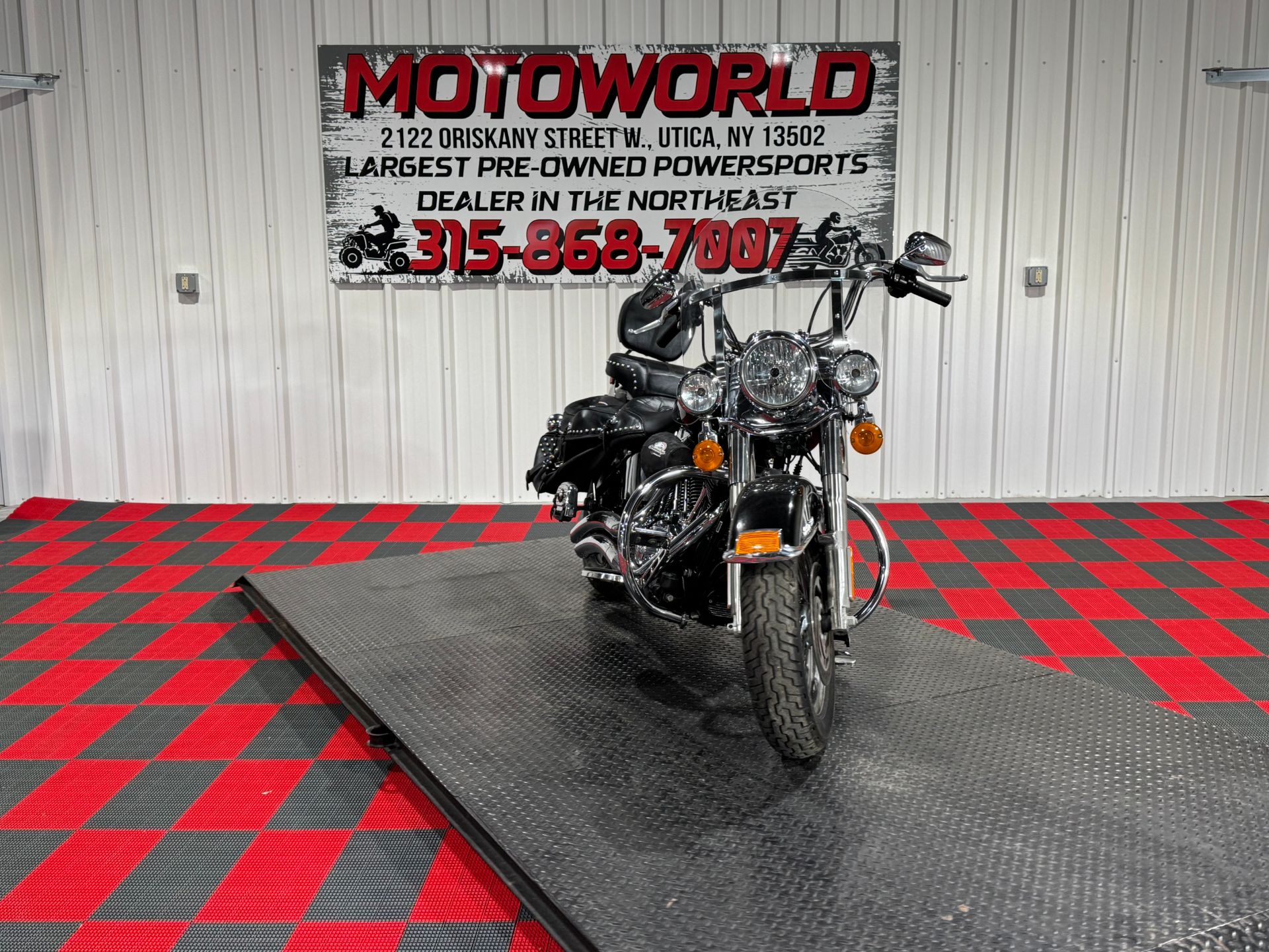 2015 Harley-Davidson Heritage Softail® Classic 11