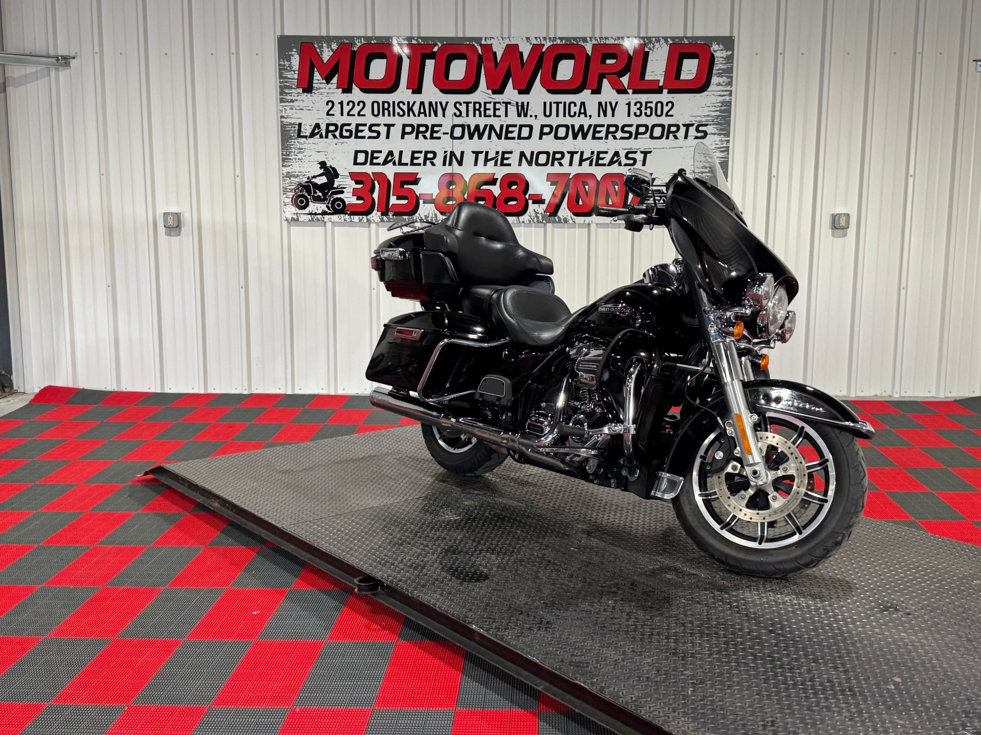 2018 Harley-Davidson Electra Glide® Ultra Classic® 8