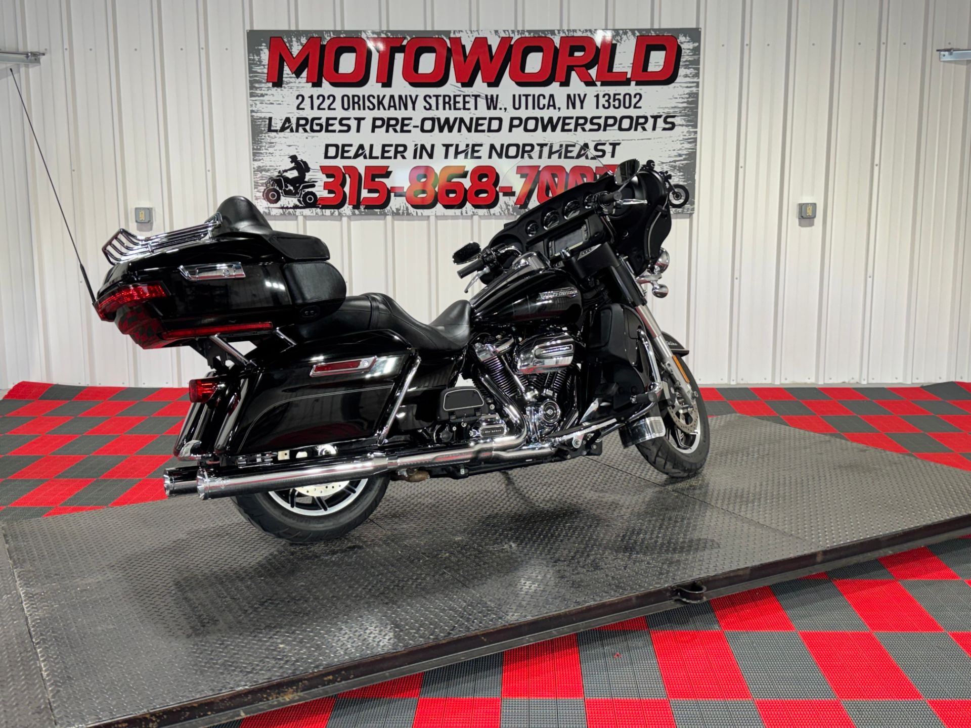 2018 Harley-Davidson Electra Glide® Ultra Classic® 10