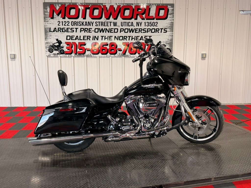 2014 Harley-Davidson Street Glide® 1