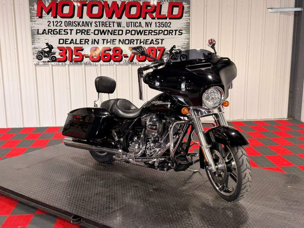 2014 Harley-Davidson Street Glide® 7