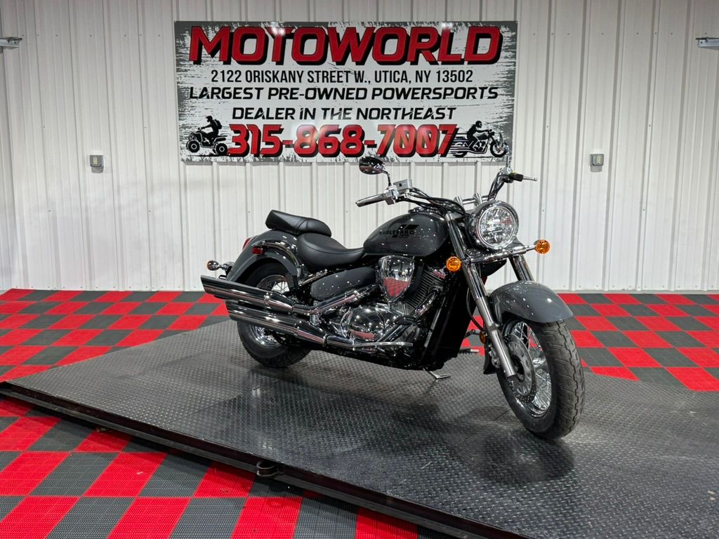 2025 Suzuki Boulevard C50 4