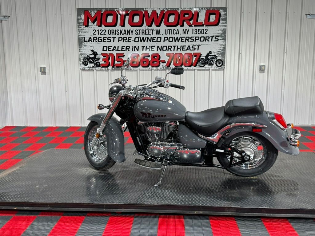 2025 Suzuki Boulevard C50 2