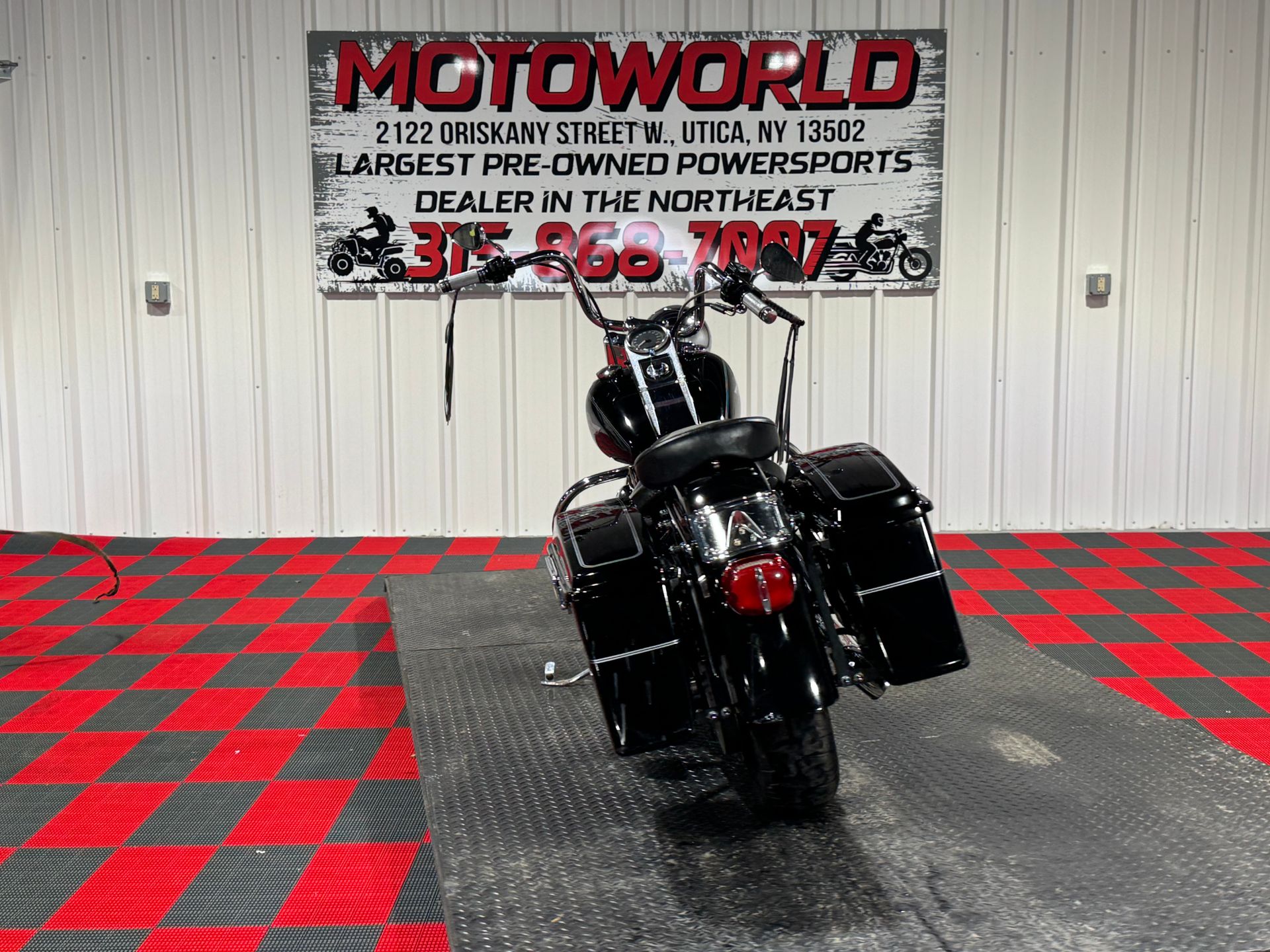 2005 Harley-Davidson FLSTF/FLSTFI Fat Boy® 4