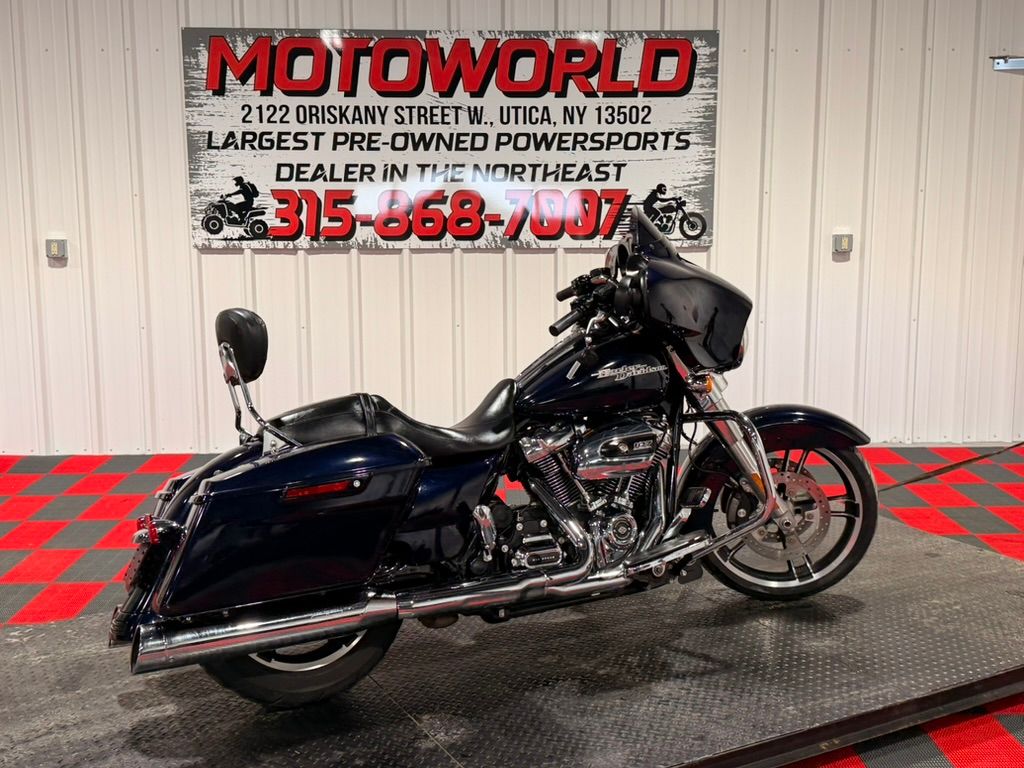 2019 Harley-Davidson Street Glide® 6