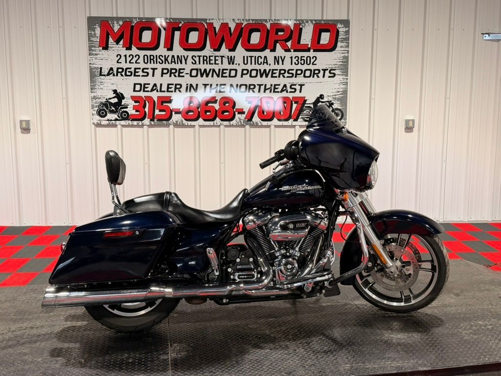 2019 Harley-Davidson Street Glide® 1