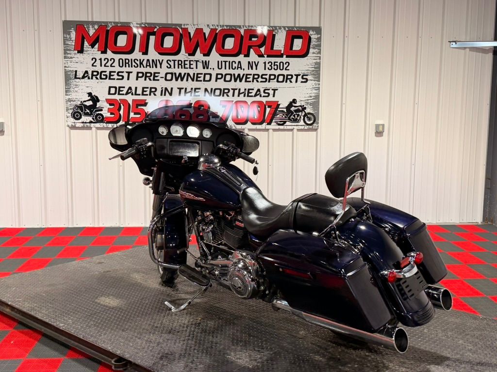 2019 Harley-Davidson Street Glide® 11