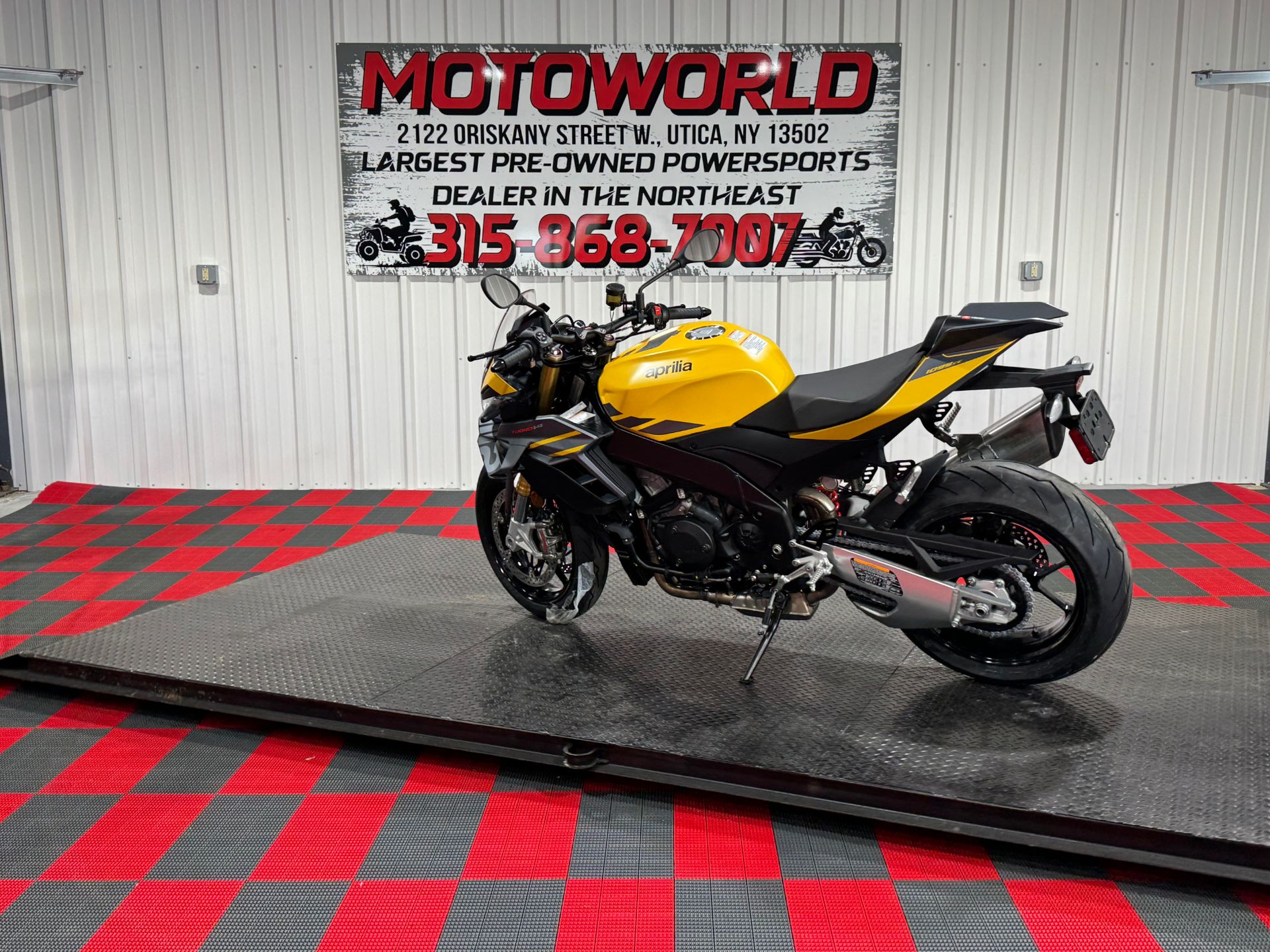 2027 Aprilia Tuono V4 1100 6