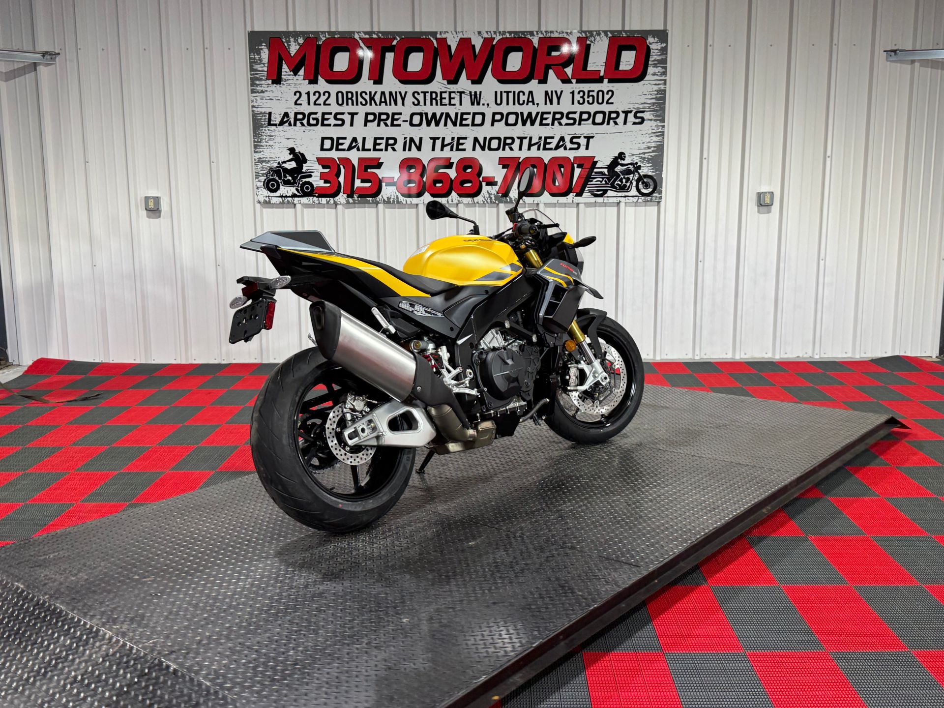 2027 Aprilia Tuono V4 1100 7